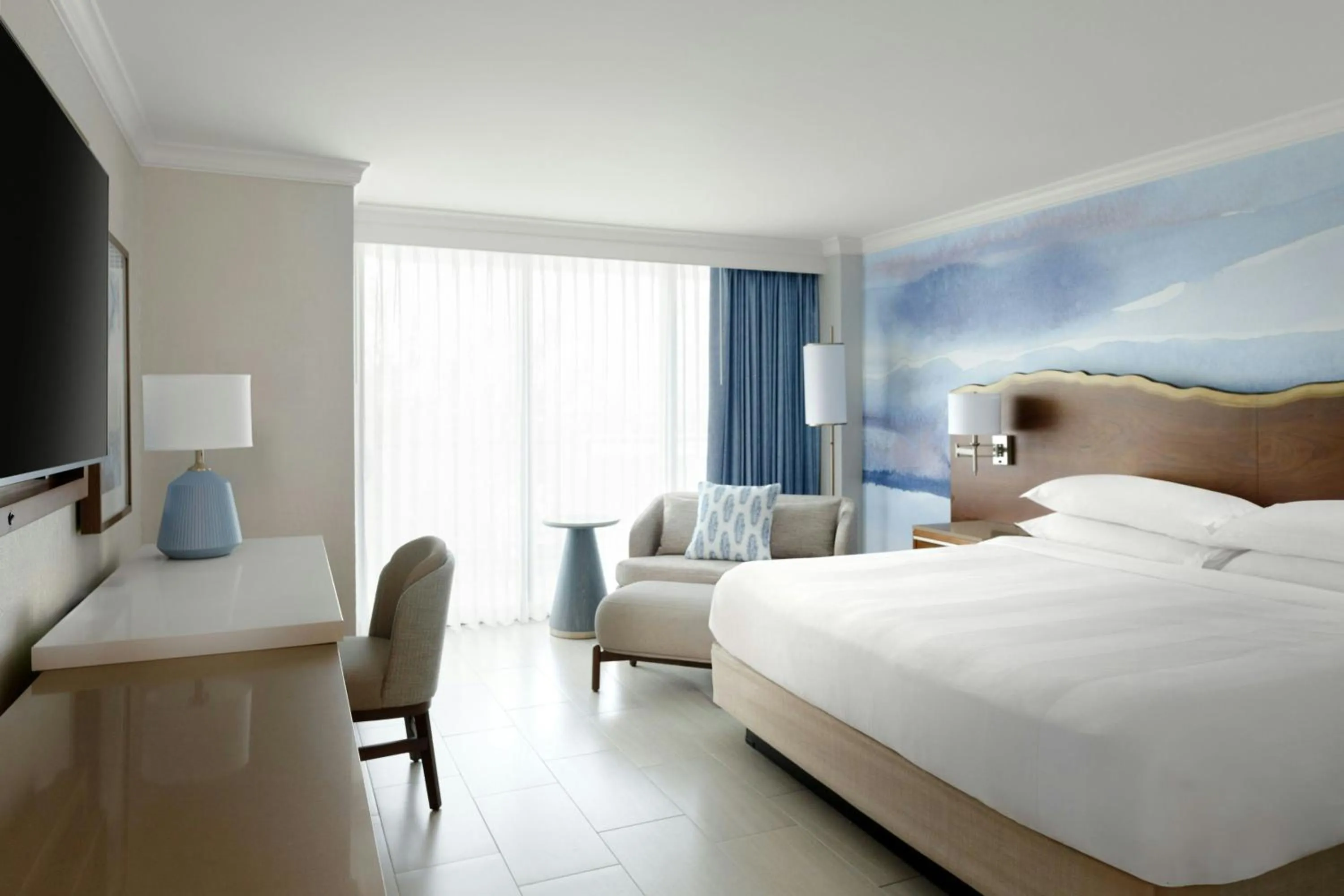 Photo of the whole room, Bed in Fort Lauderdale Marriott Harbor Beach Resort & Spa