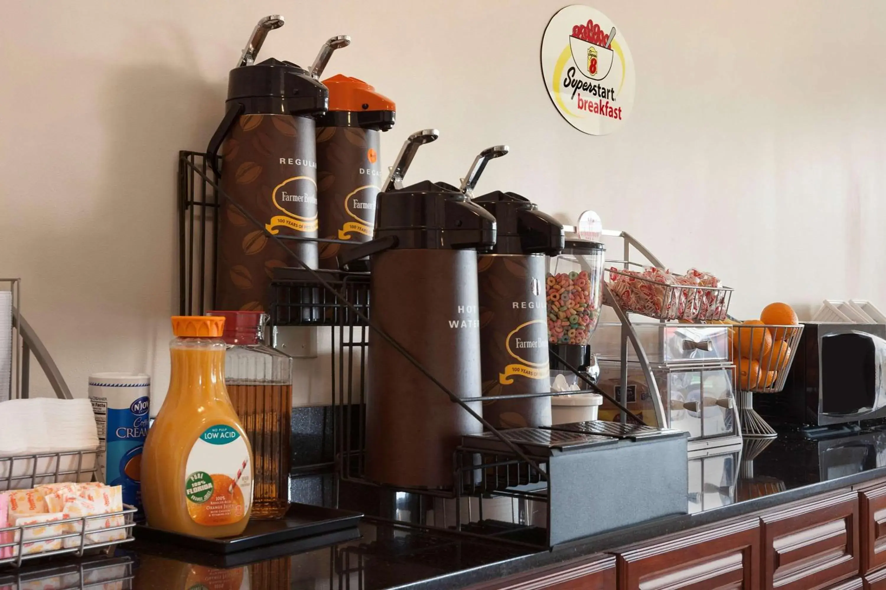 Restaurant/places to eat in Super 8 by Wyndham Rahway/Newark Restaurant/places to eat in Super 8 by Wyndham Rahway/Newark