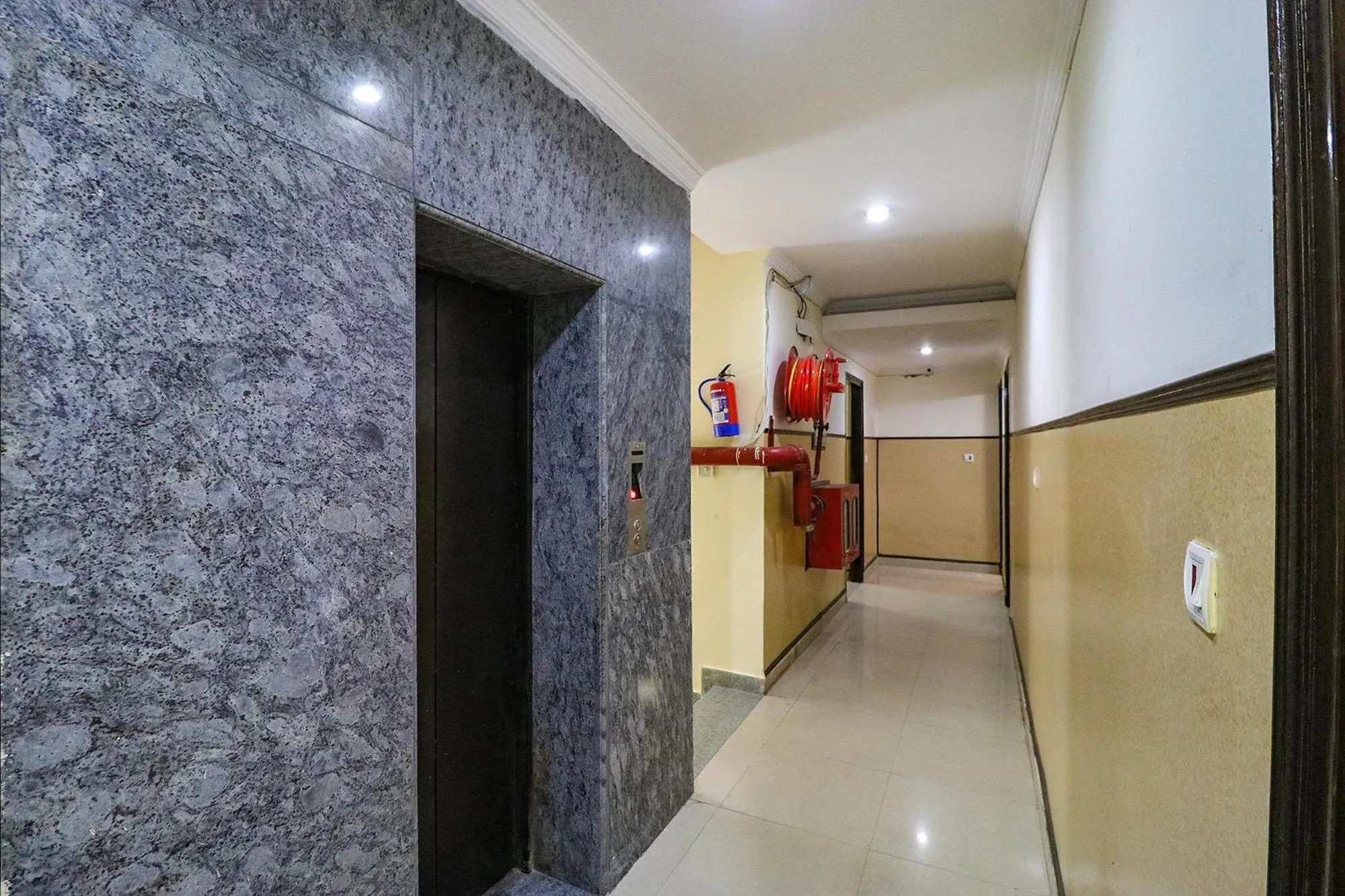 Lobby or reception in FabHotel Elite Peak