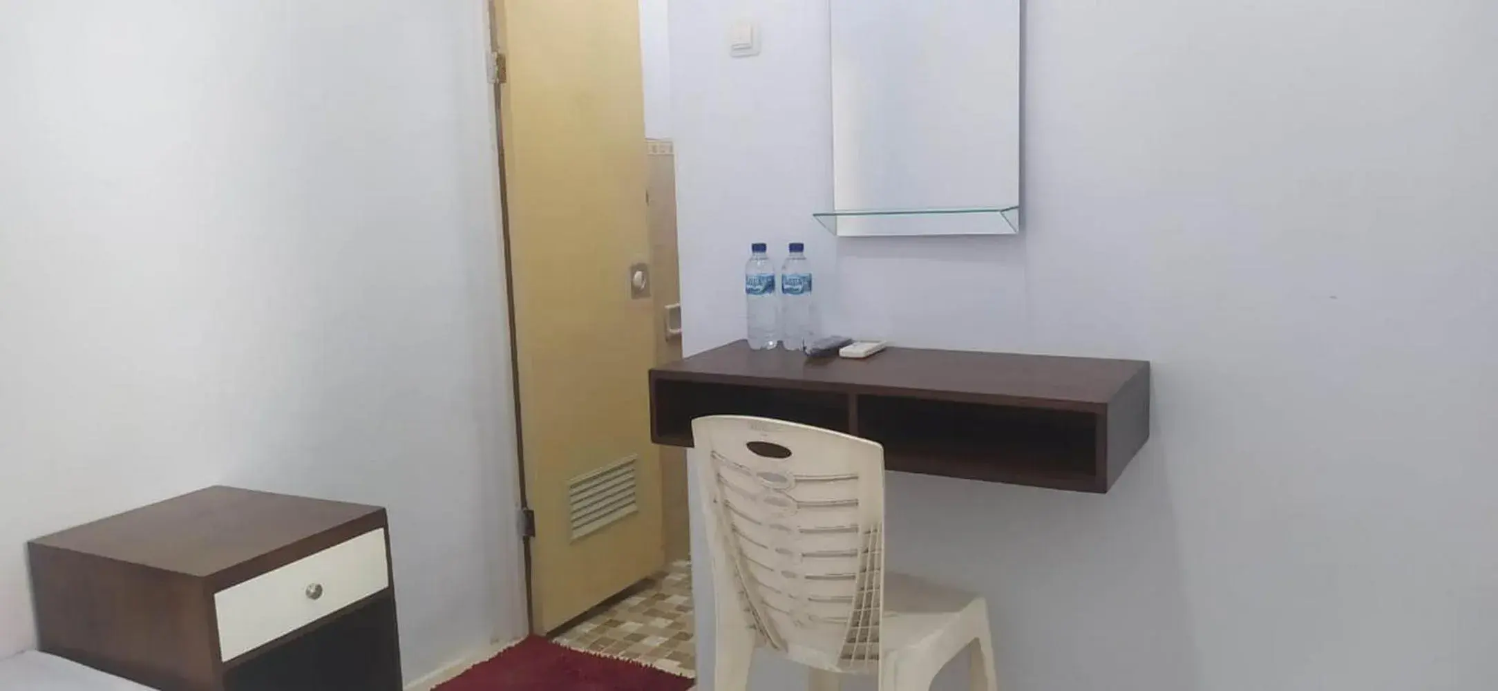 Bedroom in RedDoorz Syariah near Transmart Tegal Bedroom in RedDoorz Syariah near Transmart Tegal