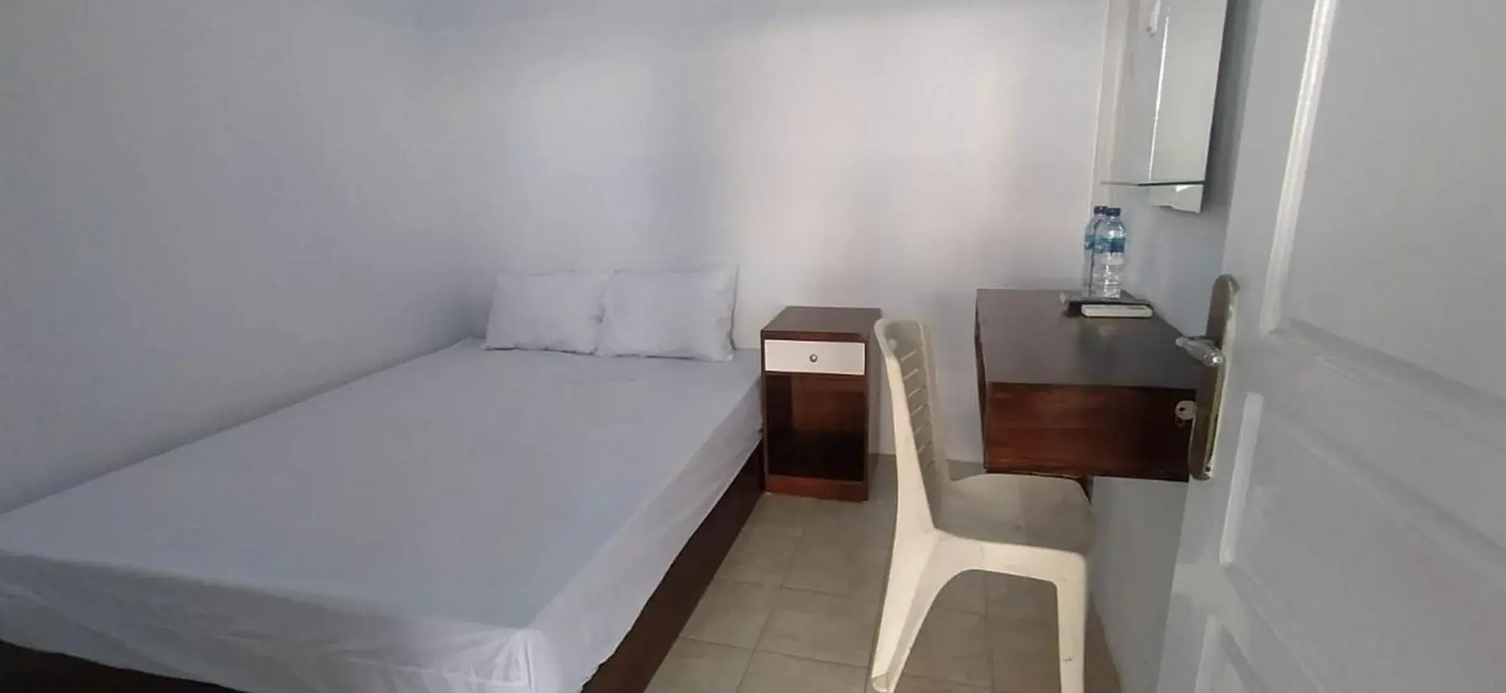 Bedroom, Bed in RedDoorz Syariah near Transmart Tegal Bedroom, Bed in RedDoorz Syariah near Transmart Tegal