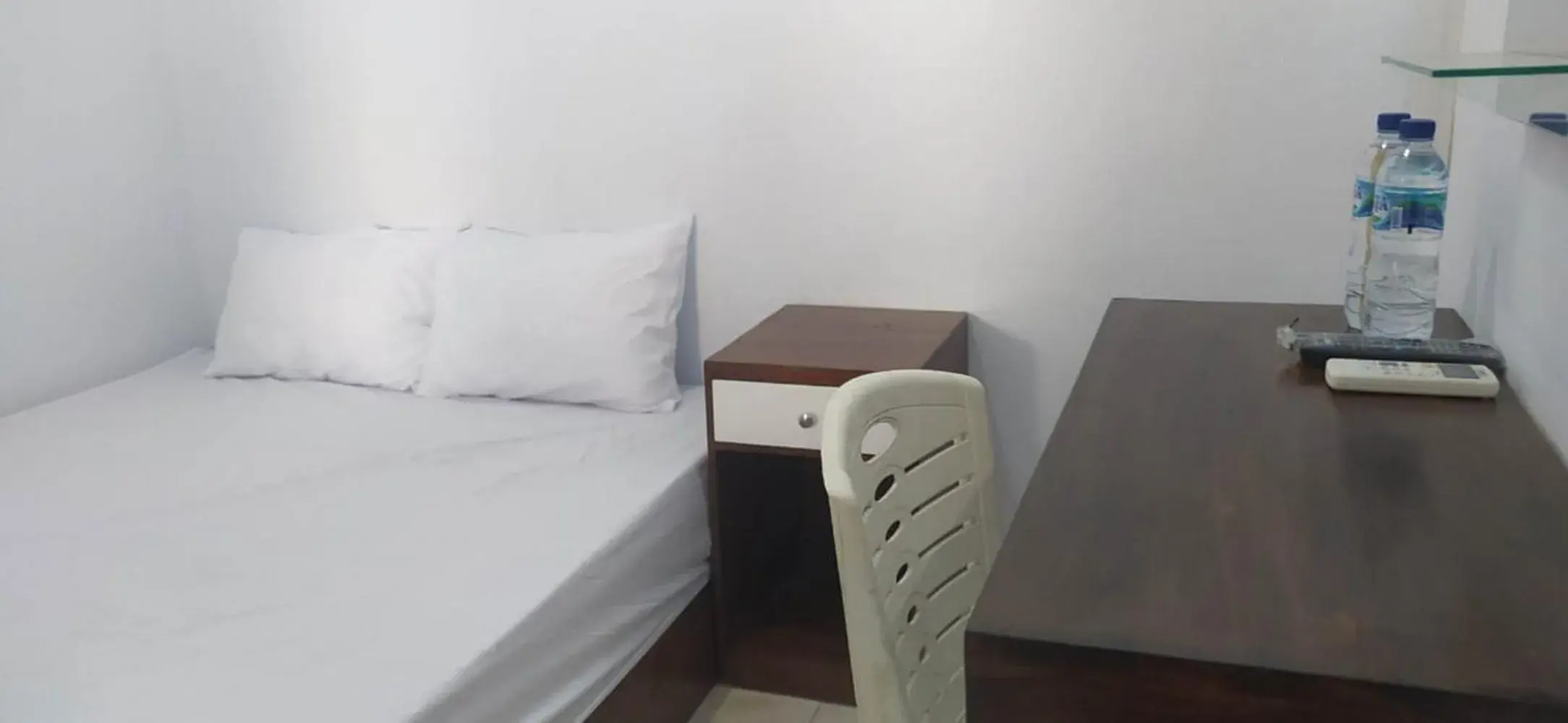 Bedroom, Bed in RedDoorz Syariah near Transmart Tegal Bedroom, Bed in RedDoorz Syariah near Transmart Tegal