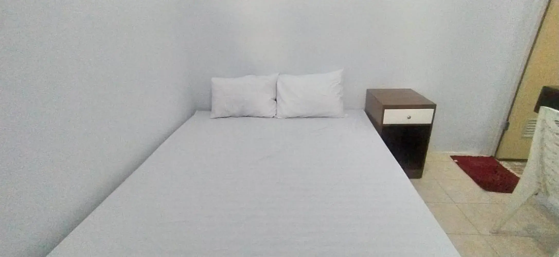 Bedroom, Bed in RedDoorz Syariah near Transmart Tegal Bedroom, Bed in RedDoorz Syariah near Transmart Tegal