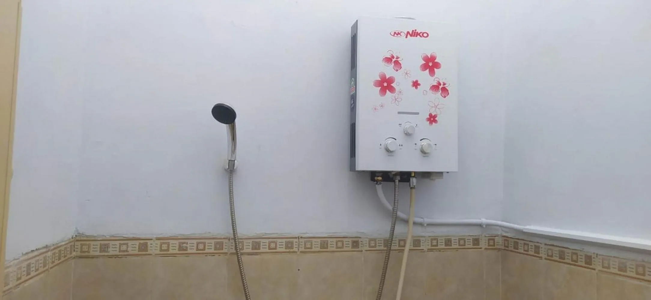 Bathroom in RedDoorz Syariah near Transmart Tegal