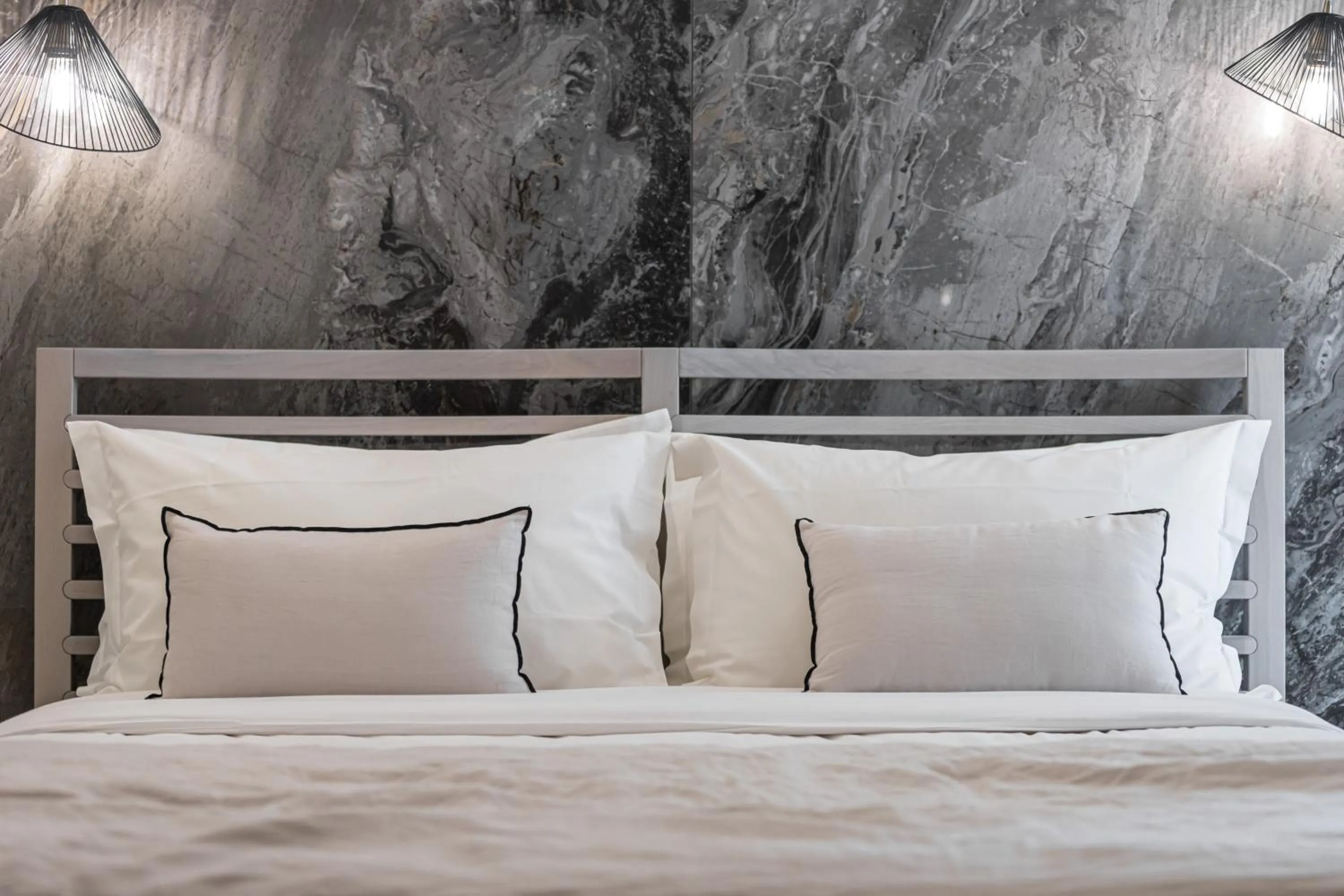 Decorative detail, Bed in Le Dortoir Boutique Suites