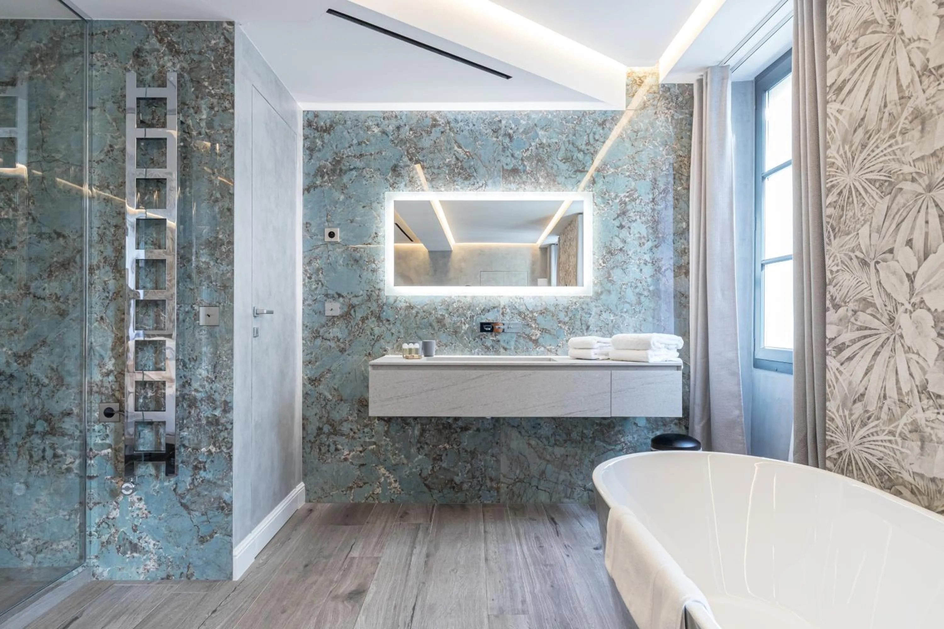 Bathroom in Le Dortoir Boutique Suites