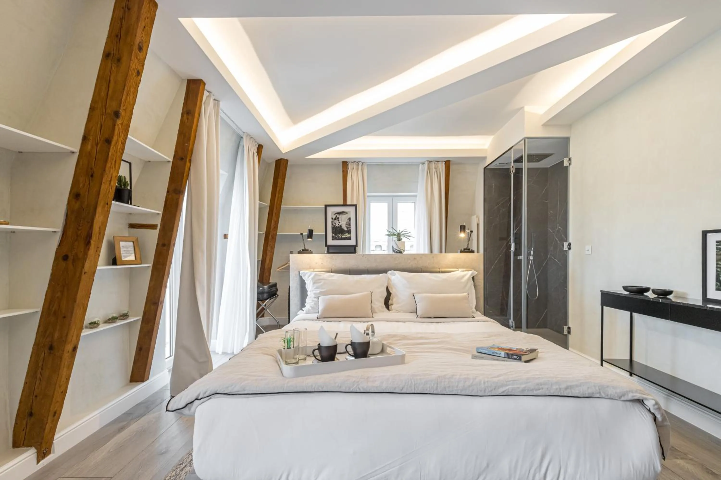 Photo of the whole room, Bed in Le Dortoir Boutique Suites