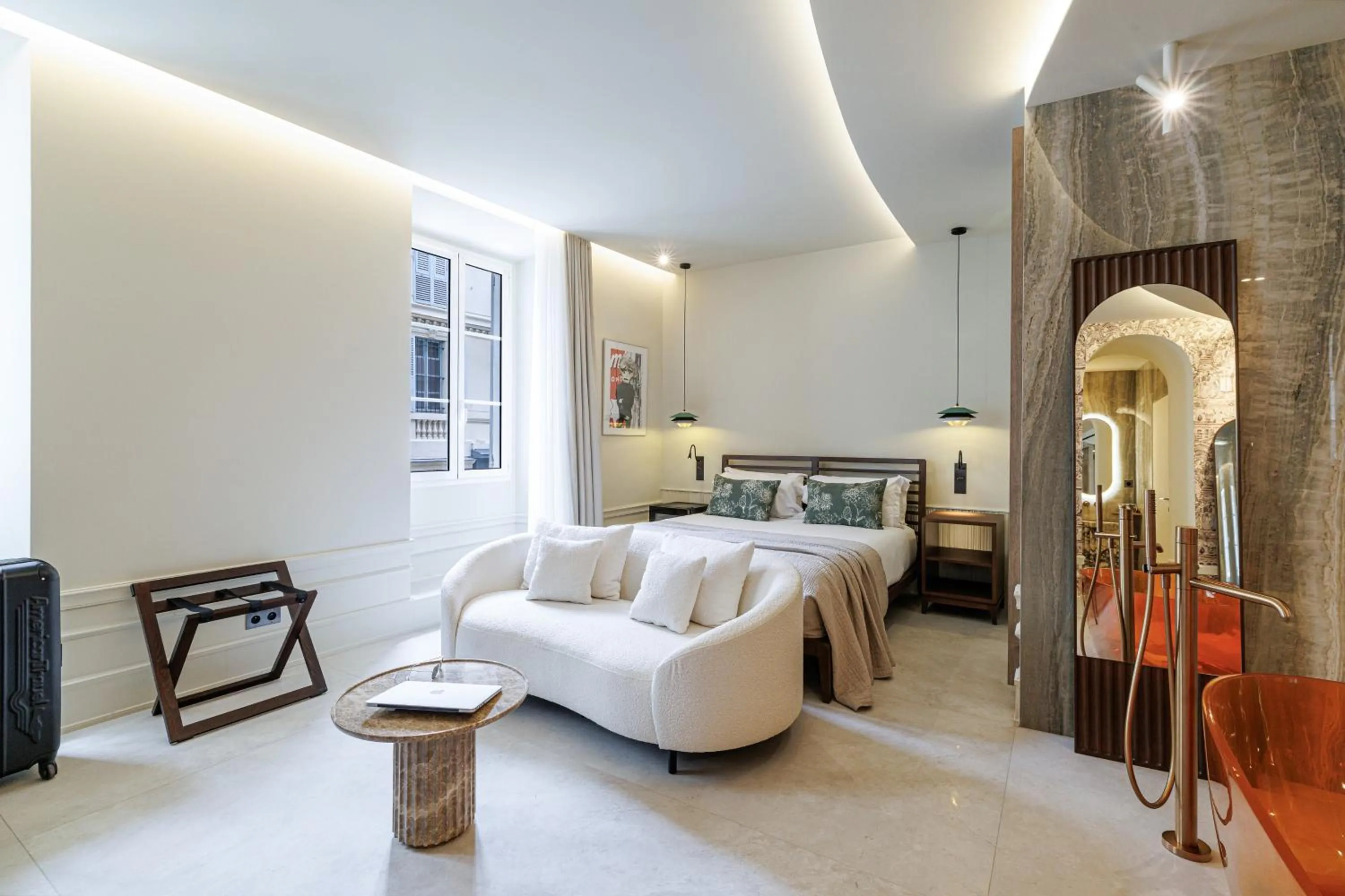 Photo of the whole room, Bed in Le Dortoir Boutique Suites