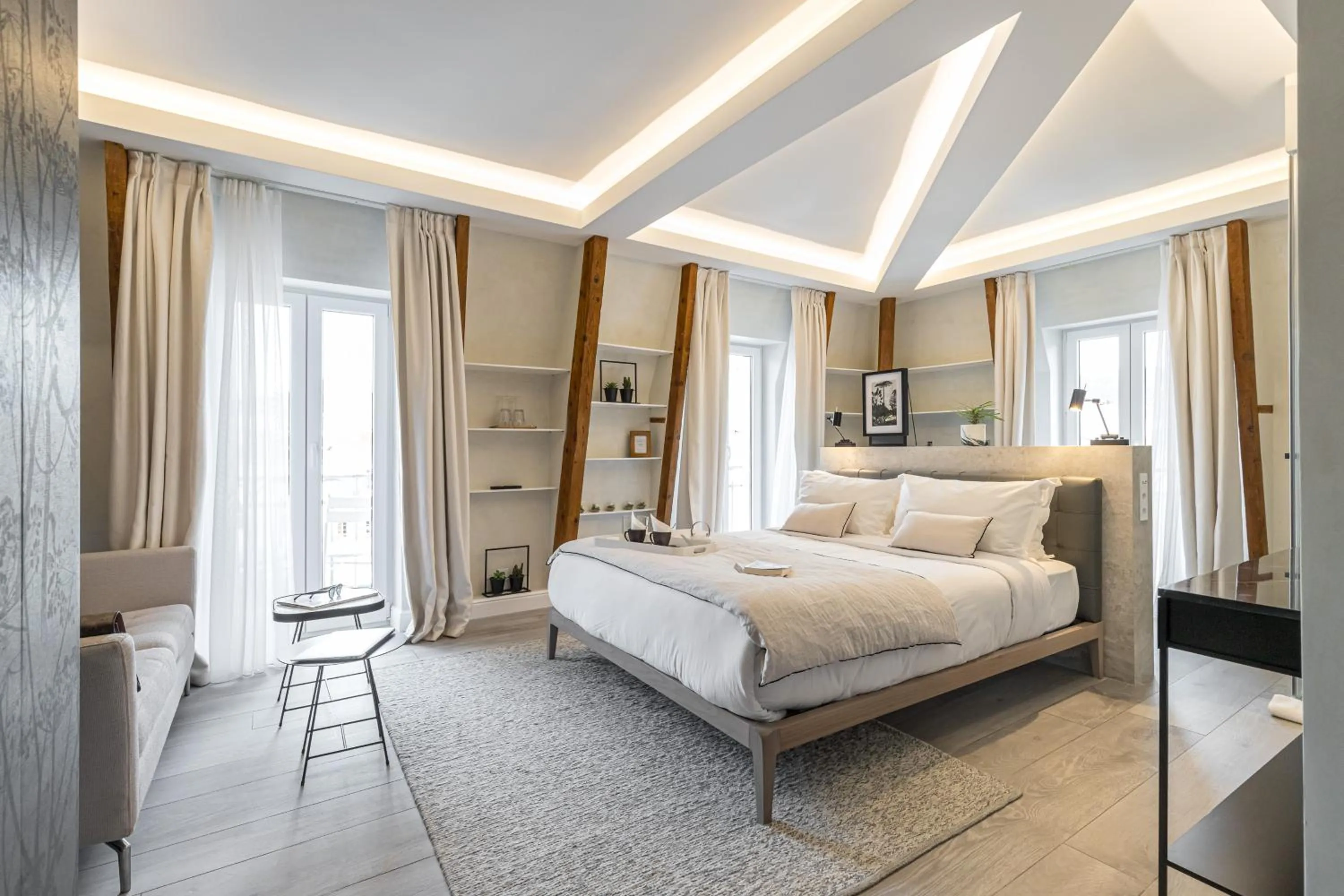 Photo of the whole room, Bed in Le Dortoir Boutique Suites