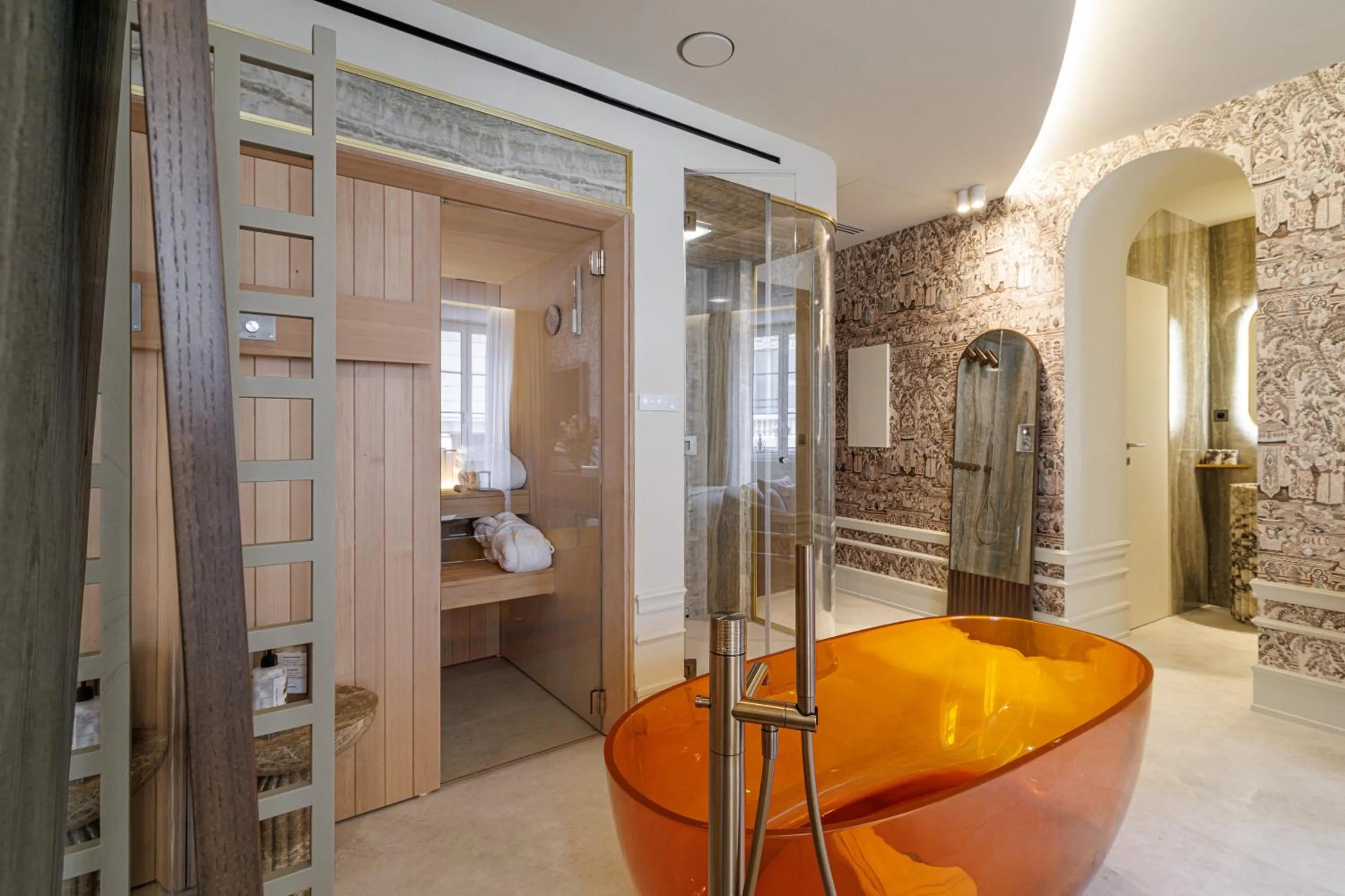 Shower in Le Dortoir Boutique Suites