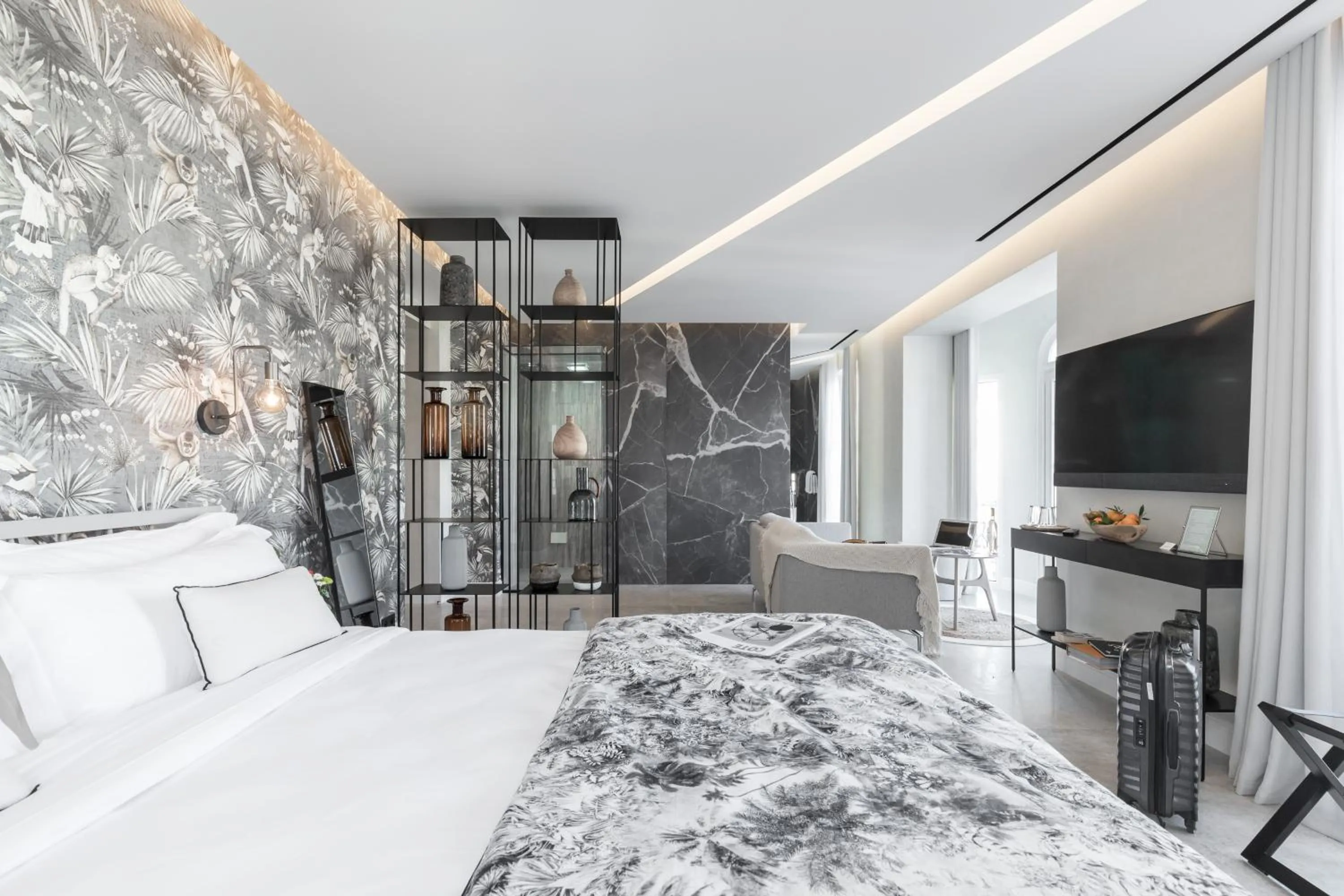 Photo of the whole room, Bed in Le Dortoir Boutique Suites