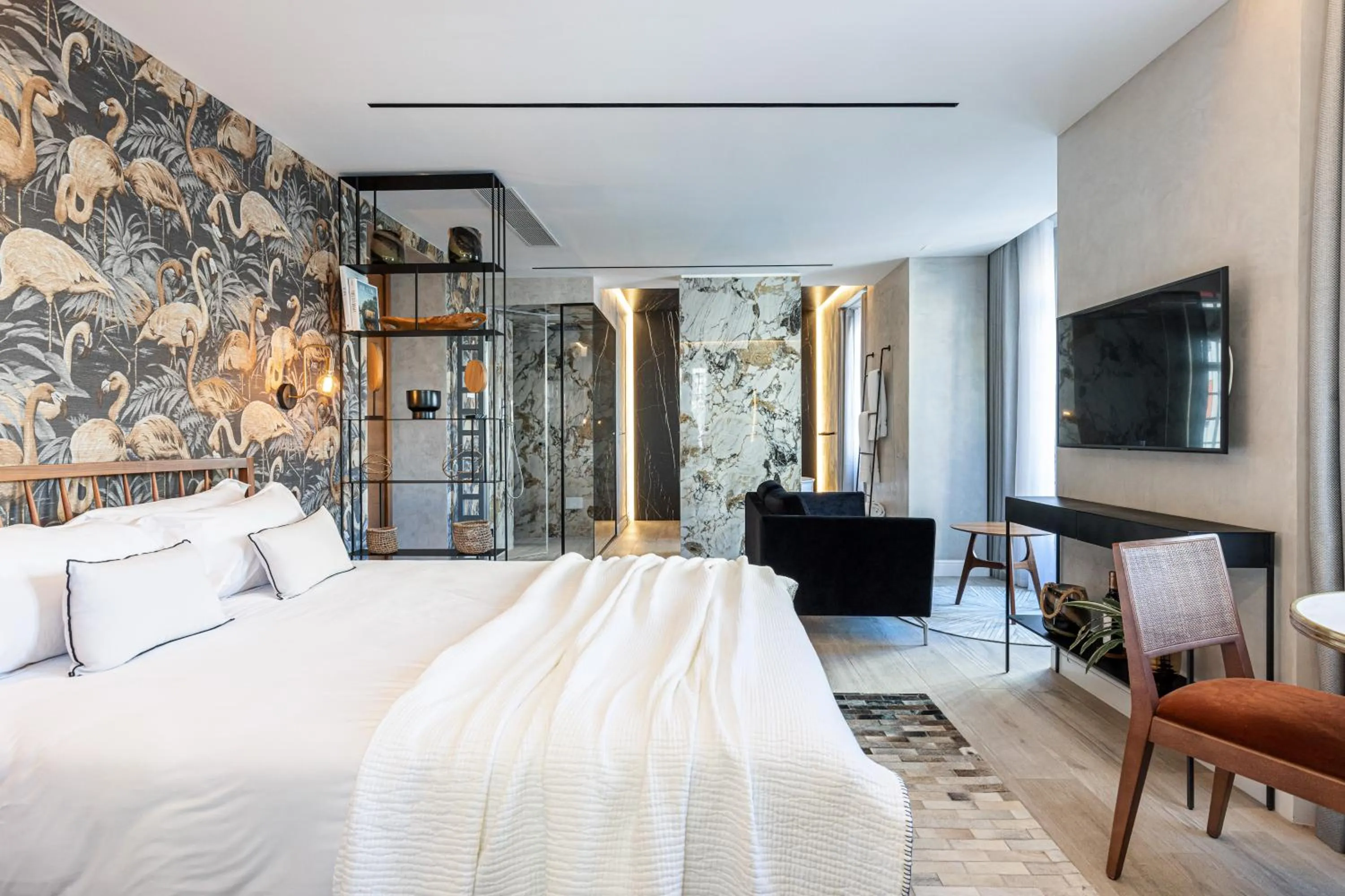 Photo of the whole room, Bed in Le Dortoir Boutique Suites