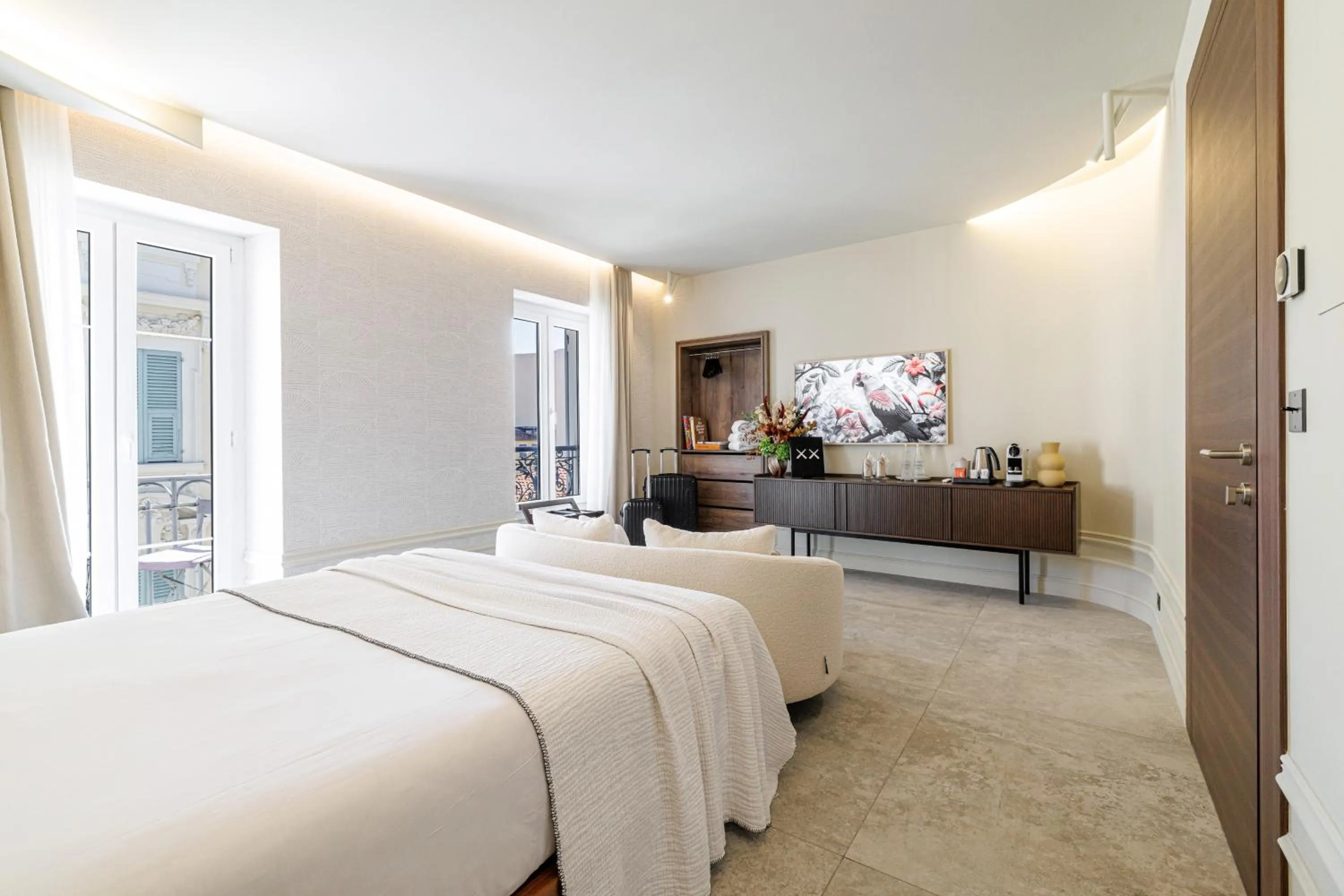 Photo of the whole room, Bed in Le Dortoir Boutique Suites