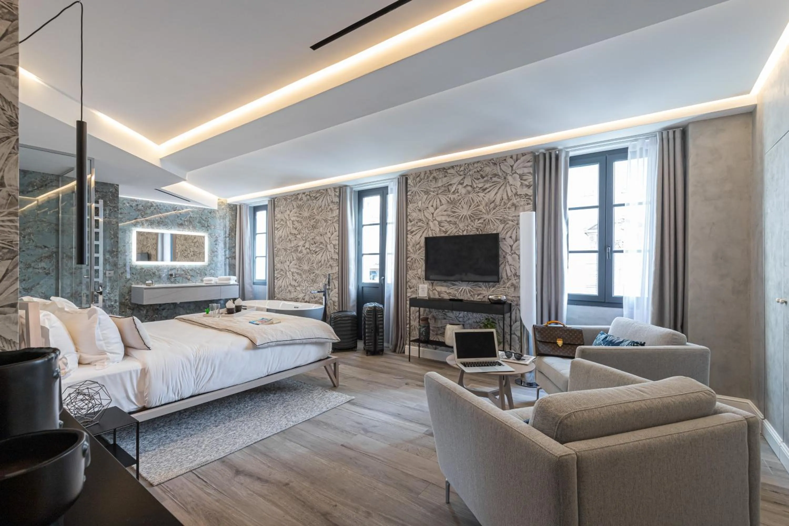 Photo of the whole room, Bed in Le Dortoir Boutique Suites