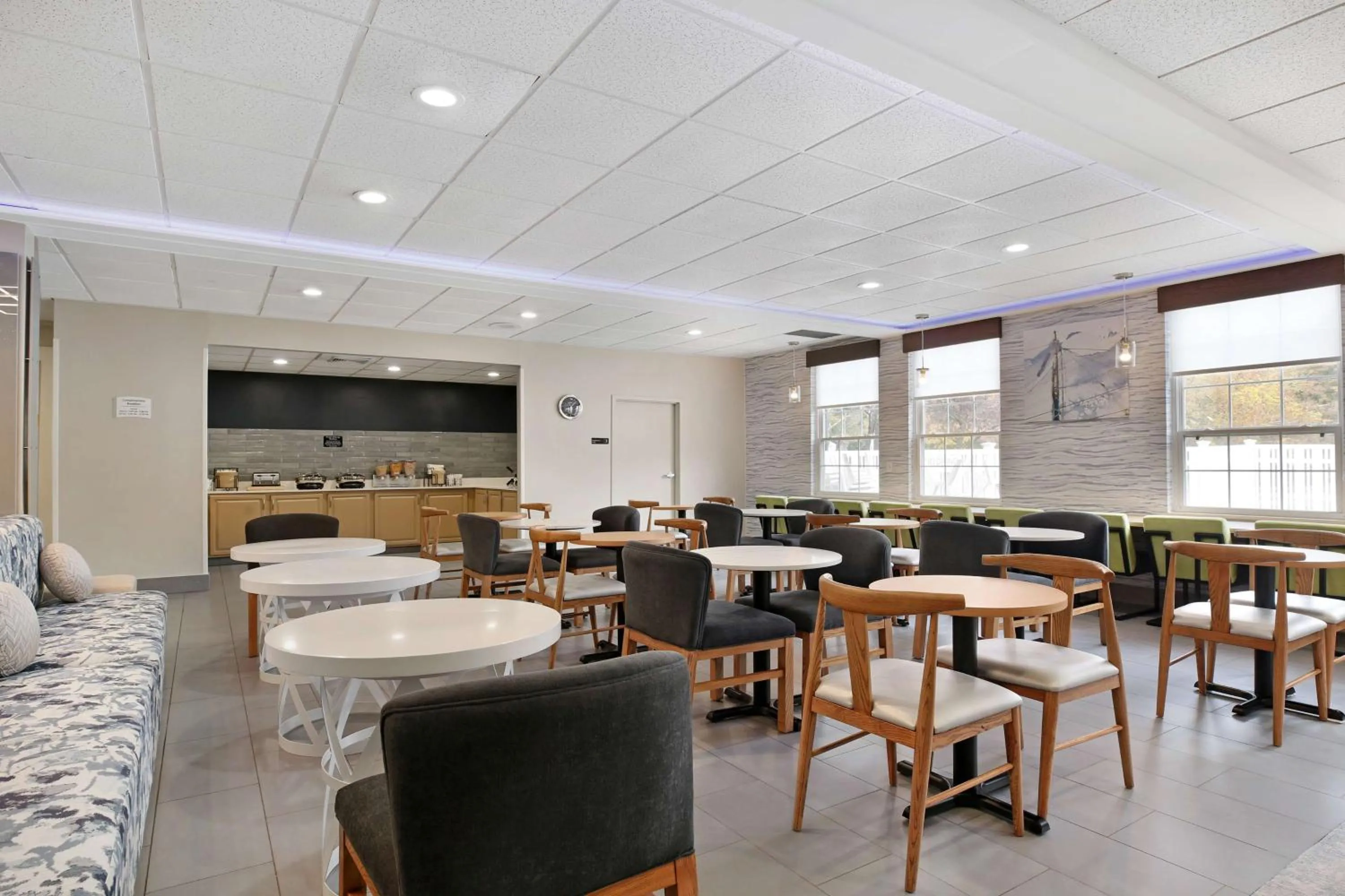 Breakfast in Best Western Mystic Hotel