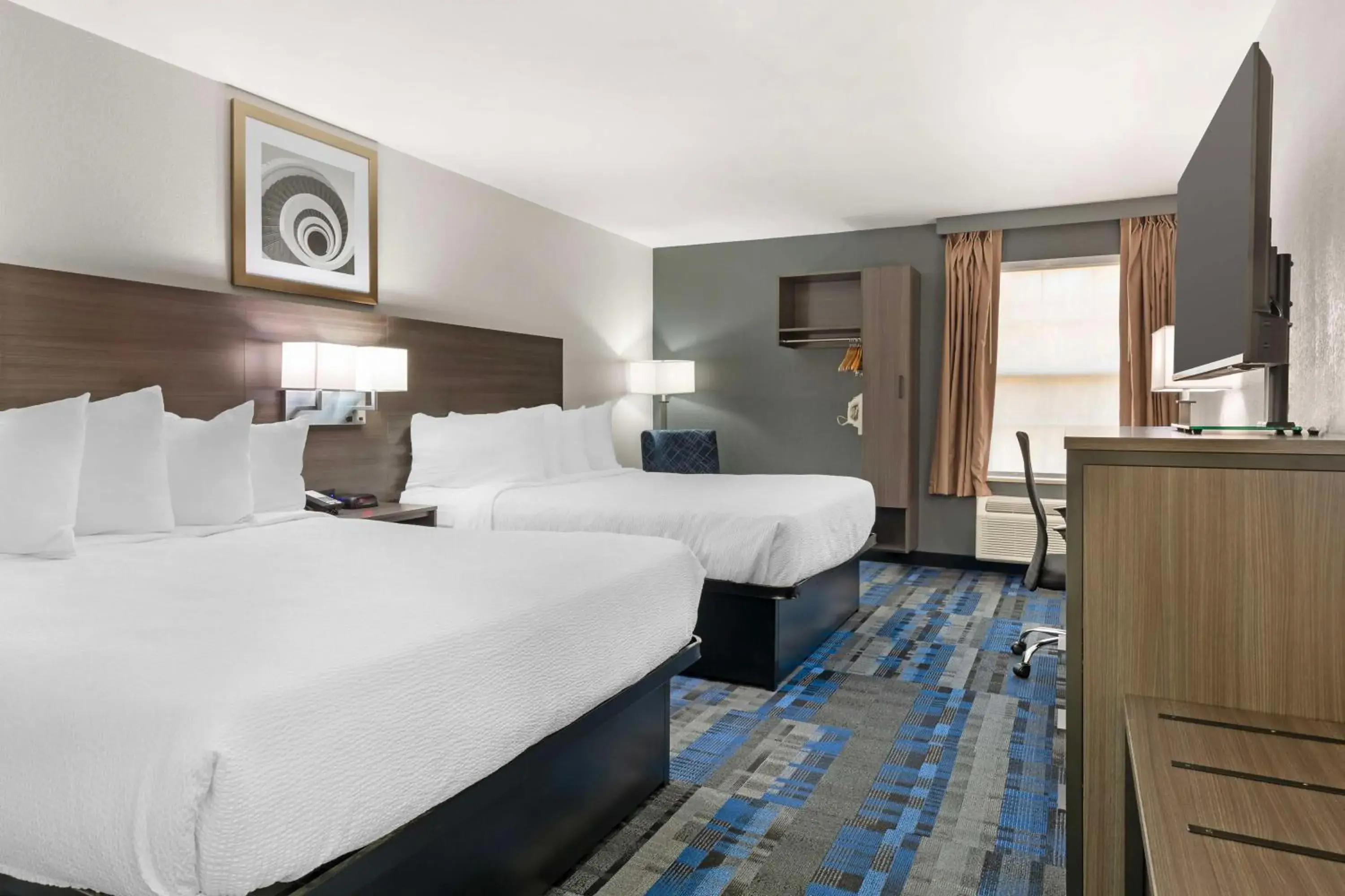 Bedroom, Bed in Best Western Mystic Hotel Bedroom, Bed in Best Western Mystic Hotel