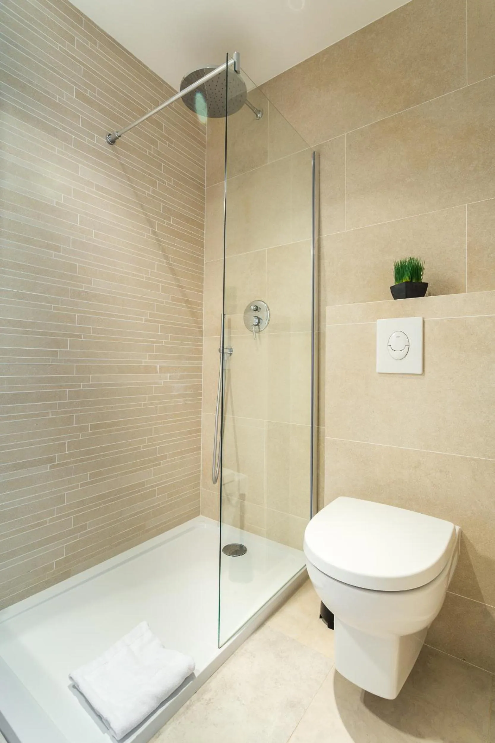 Shower in Villa Velvet