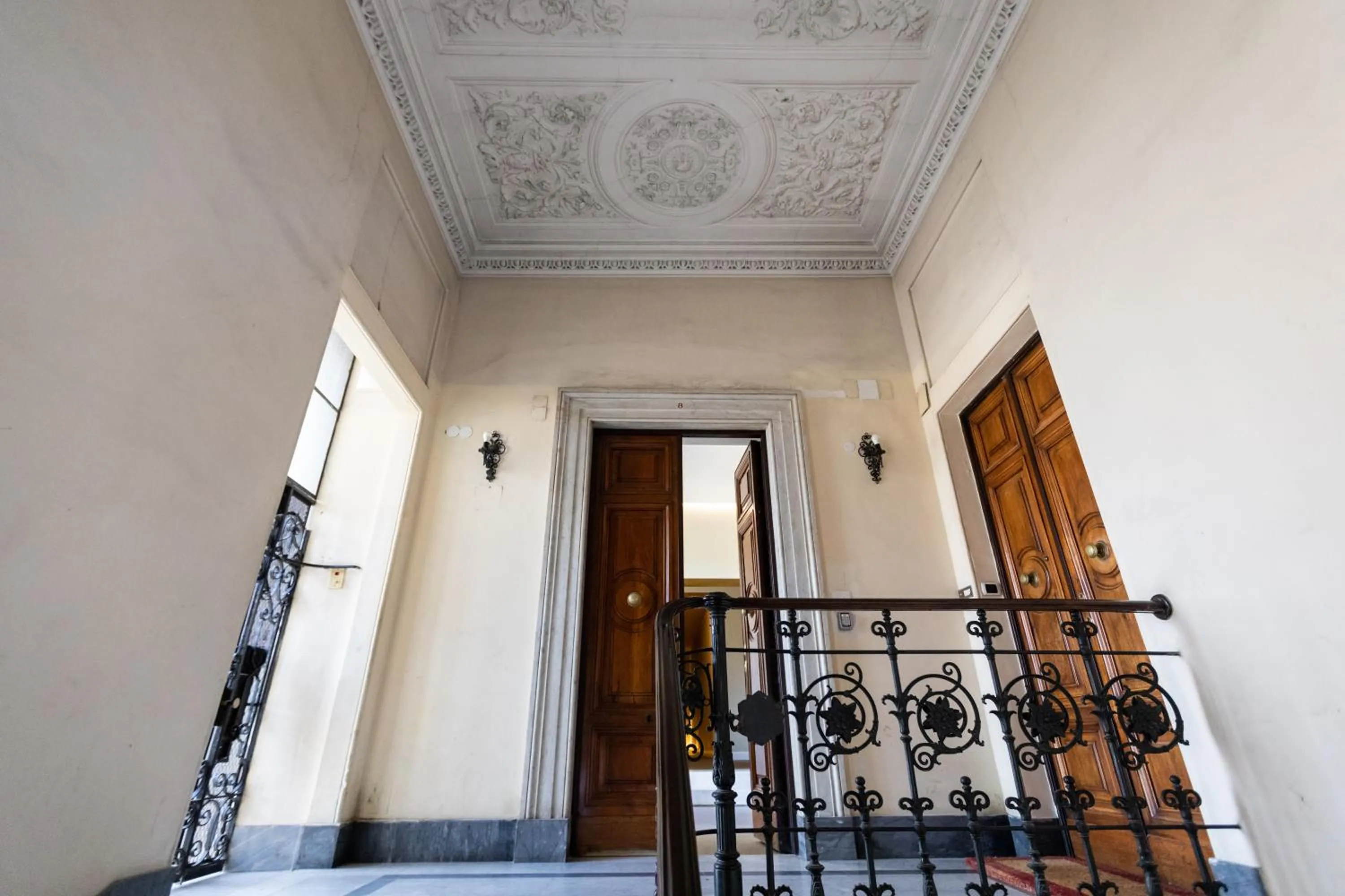 Facade/entrance in Domus 21 Luxury Suites