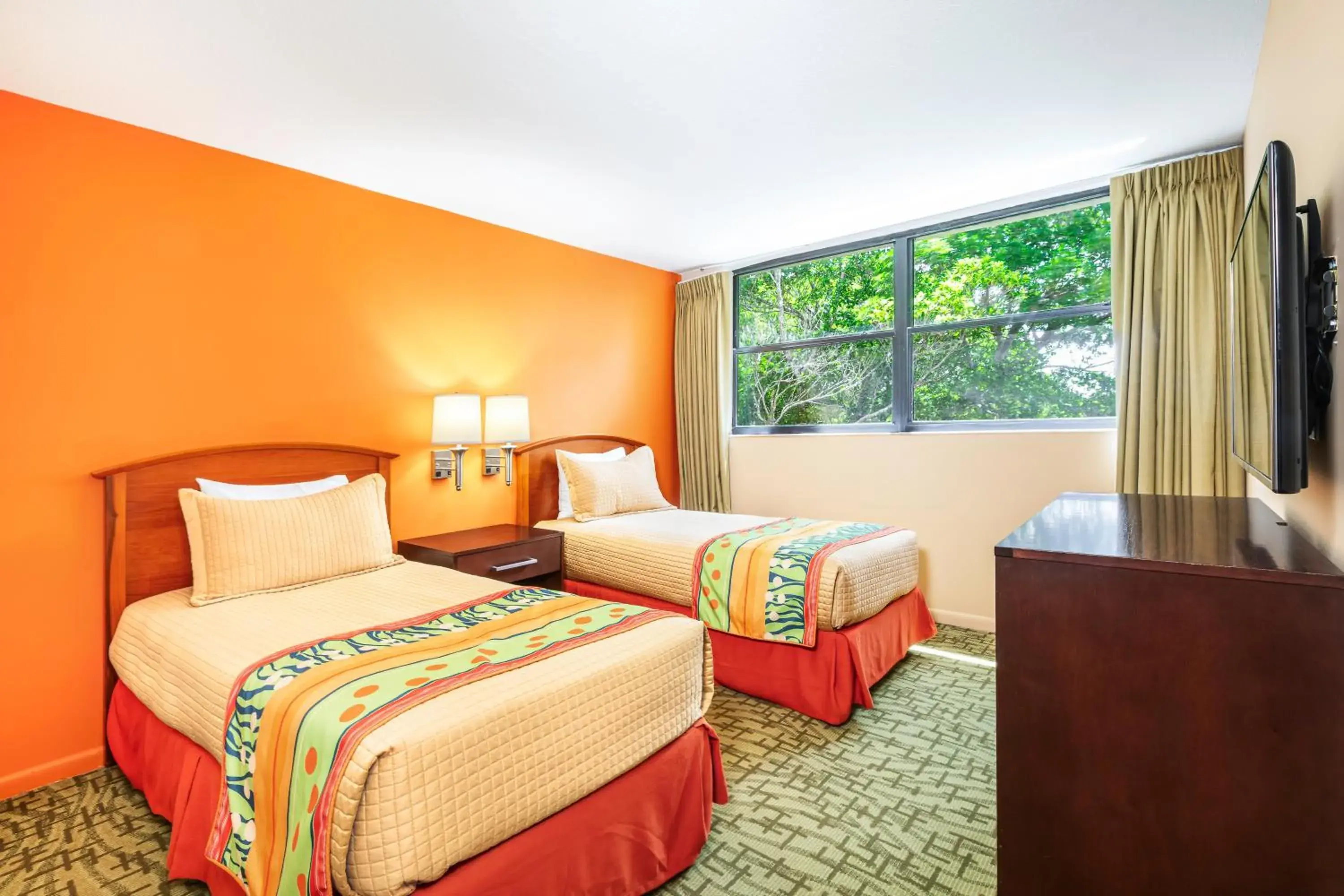 Three-Bedroom Apartment in Vacation Village at Bonaventure, Fort Lauderdale Three-Bedroom Apartment in Vacation Village at Bonaventure, Fort Lauderdale