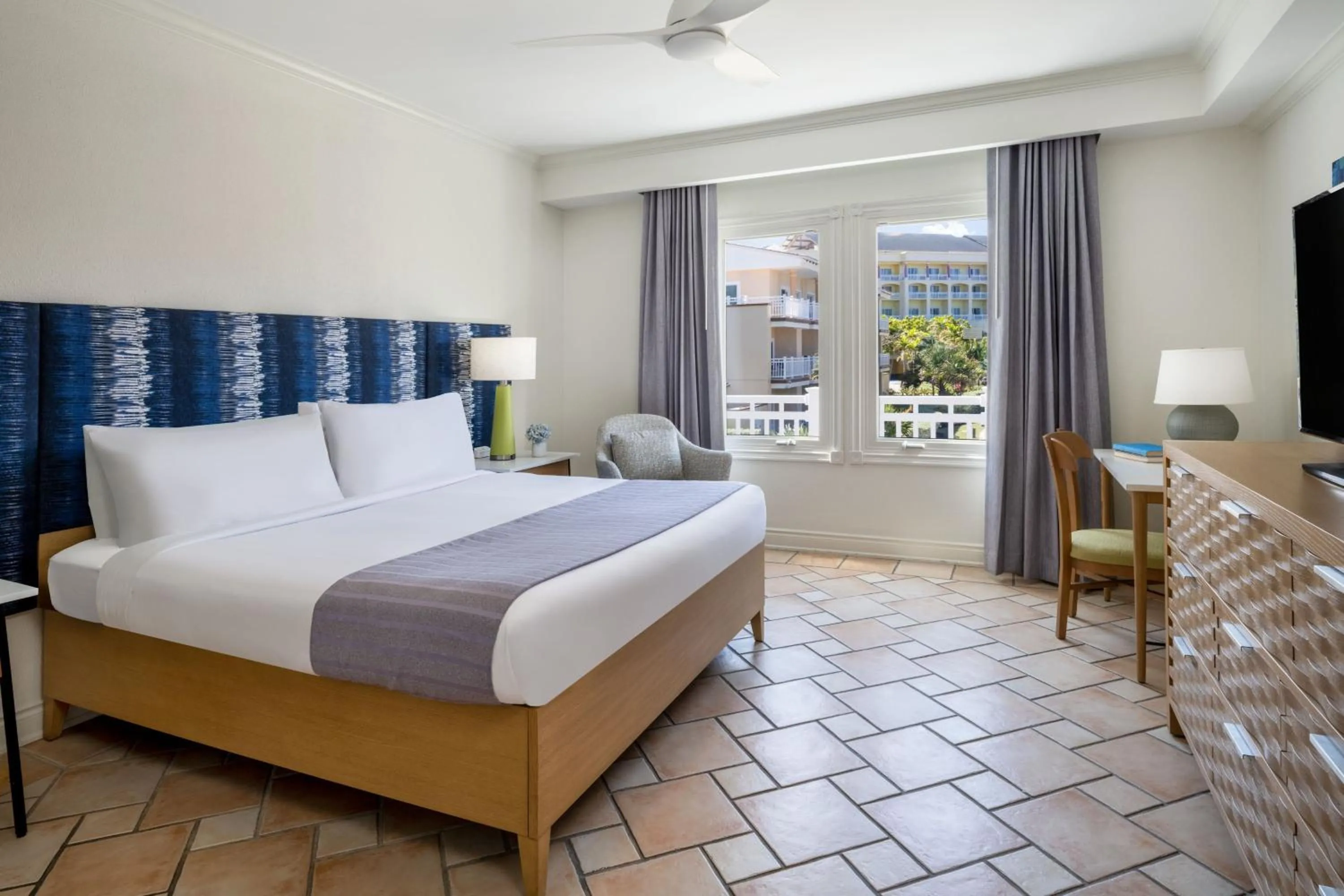Bedroom, Bed in Marriott St. Kitts Beach Club