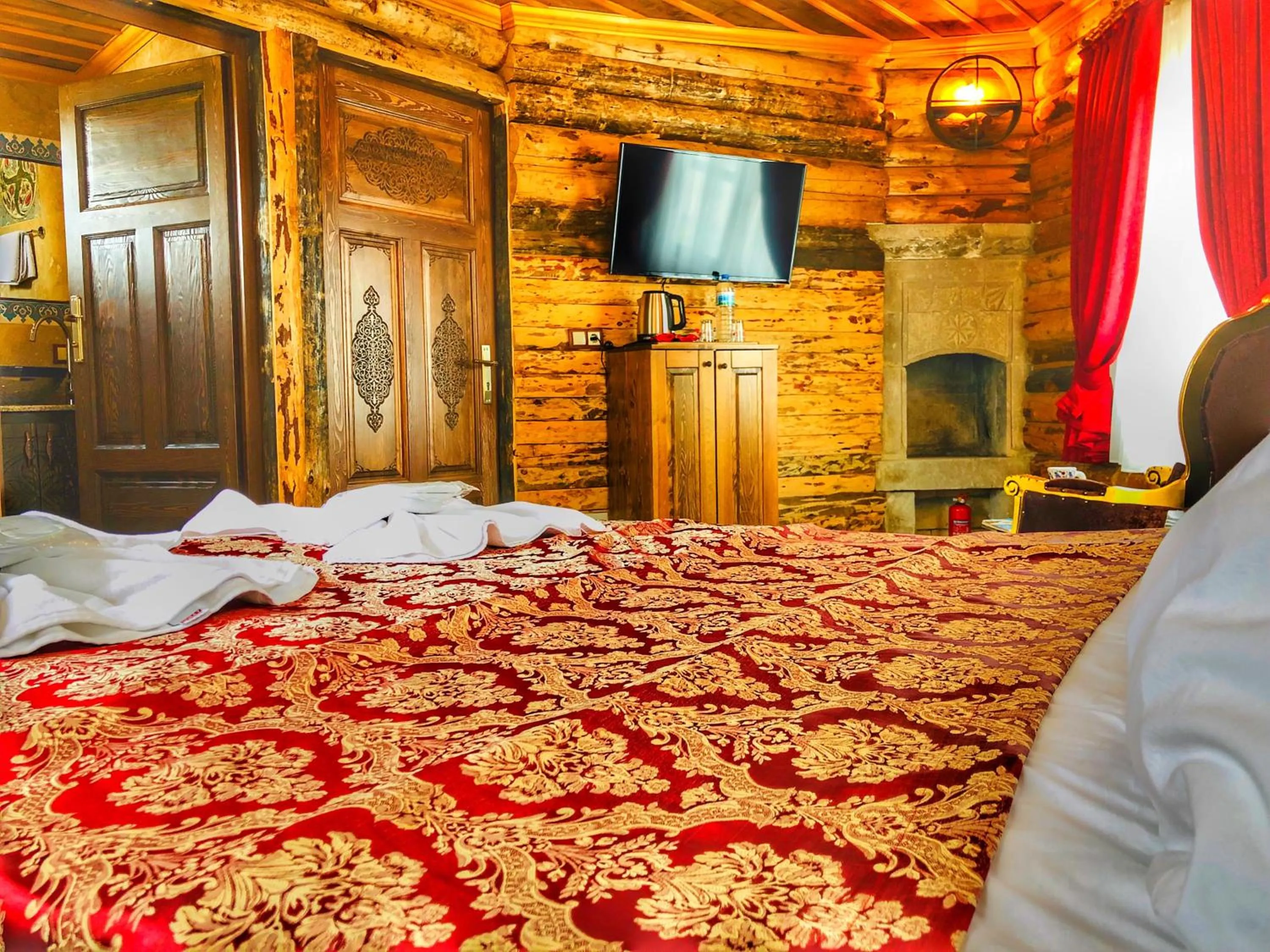 Bedroom, Bed in Goreme Palace Cave Suites