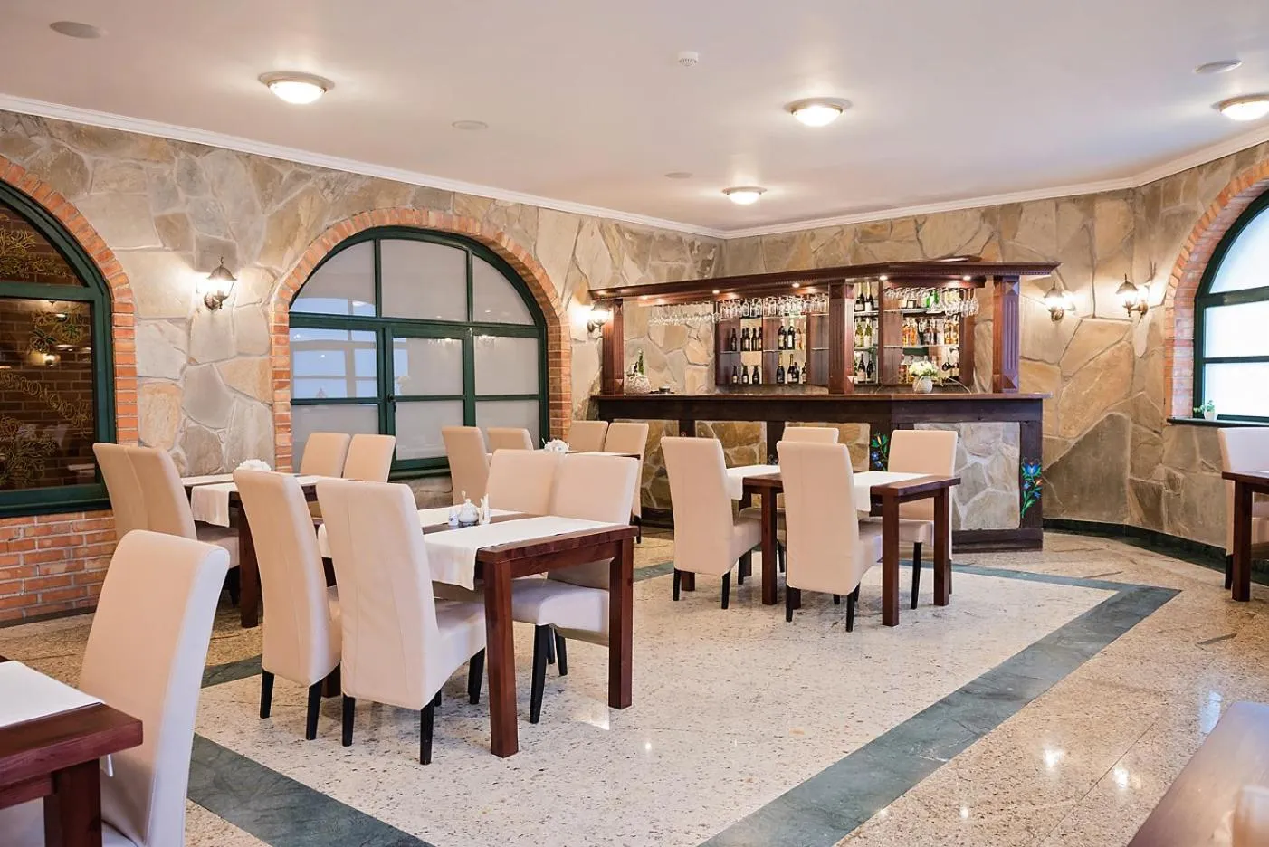 Restaurant/places to eat in Hotel Szymbark