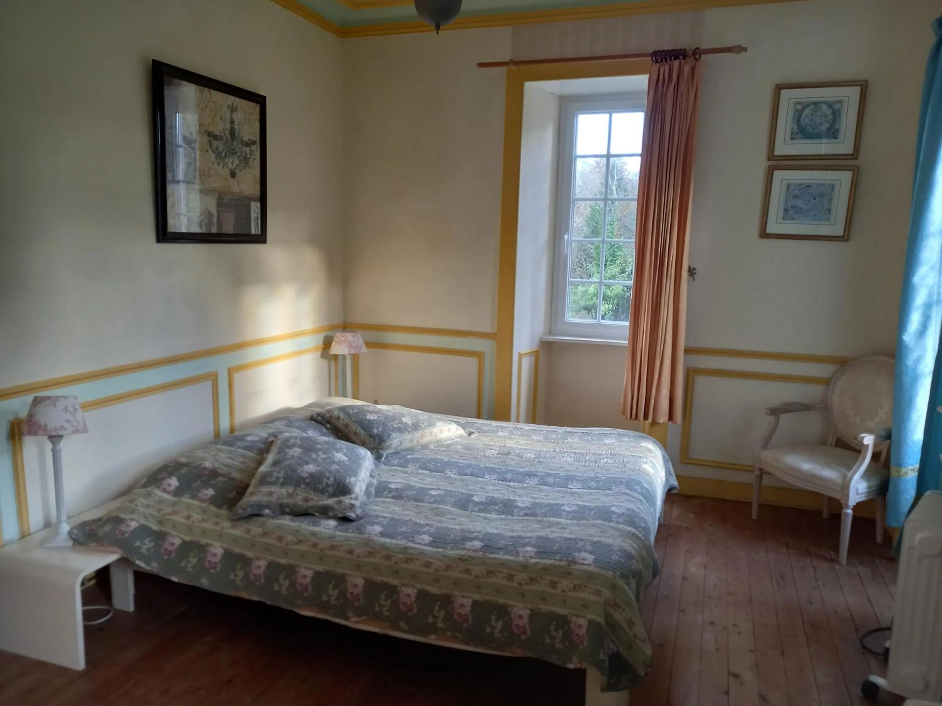 Family Room in Chateau Le Val