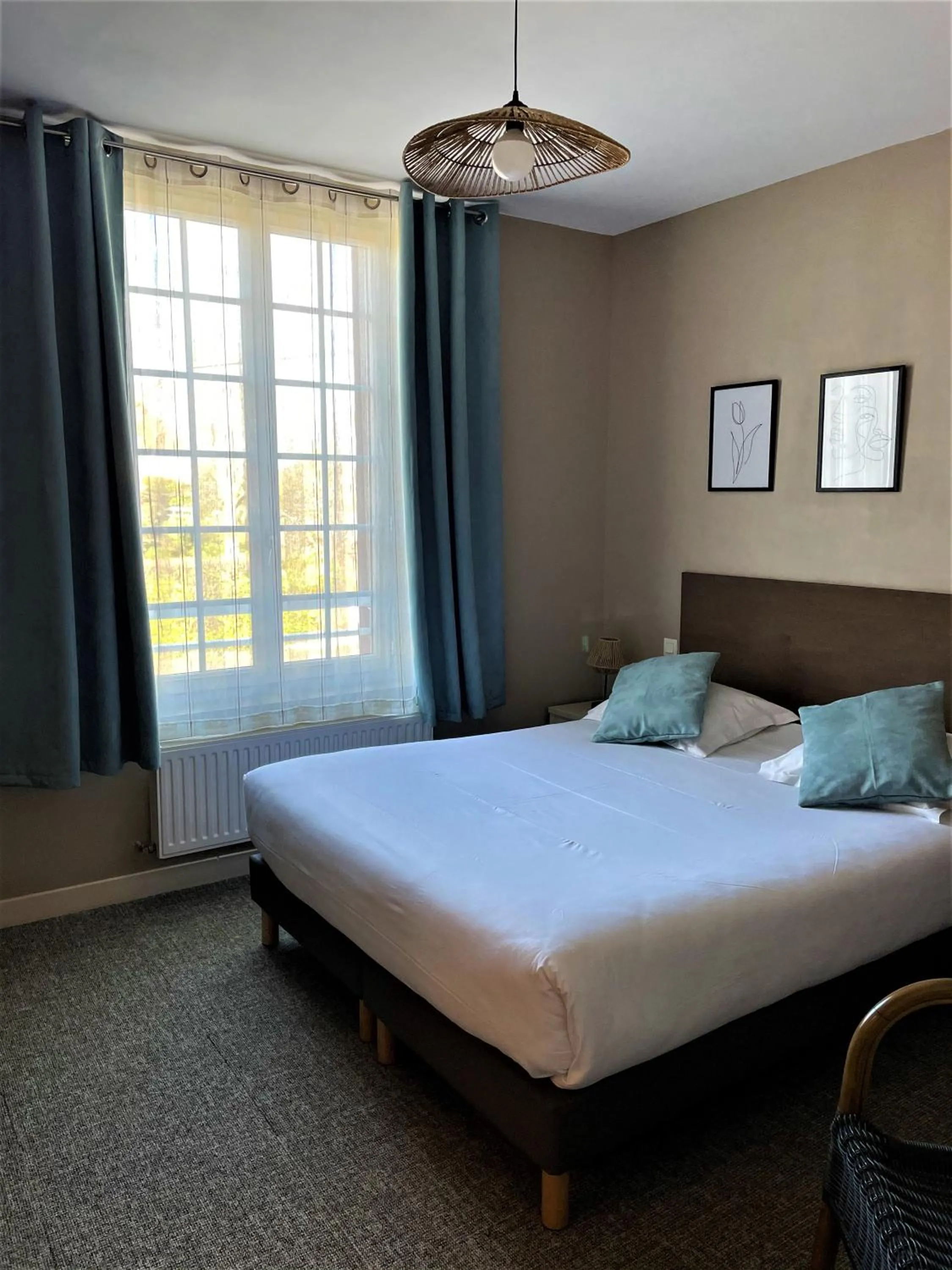 Photo of the whole room, Bed in Le Vauban