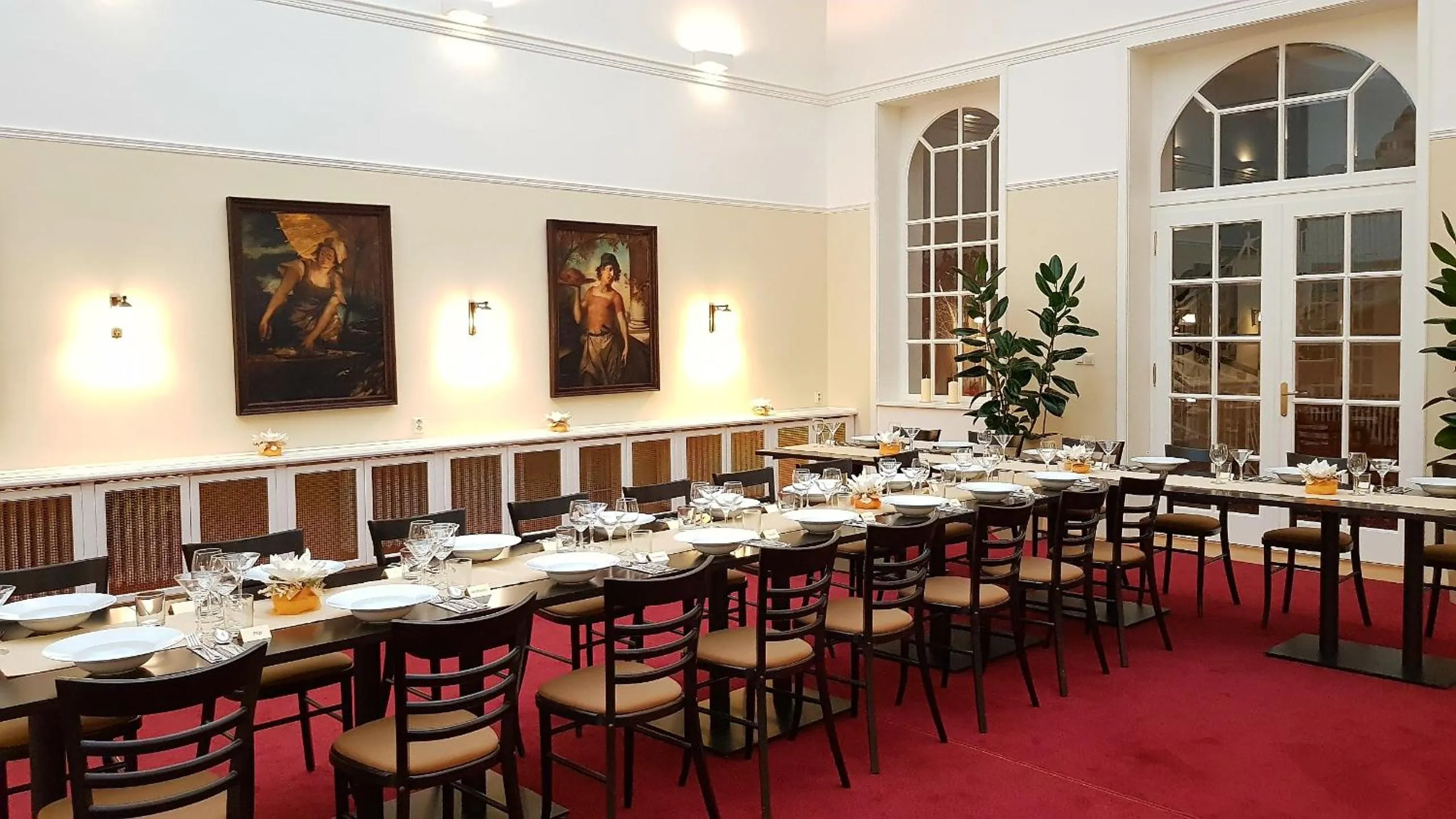 Restaurant/places to eat in B&B Hotel Praha