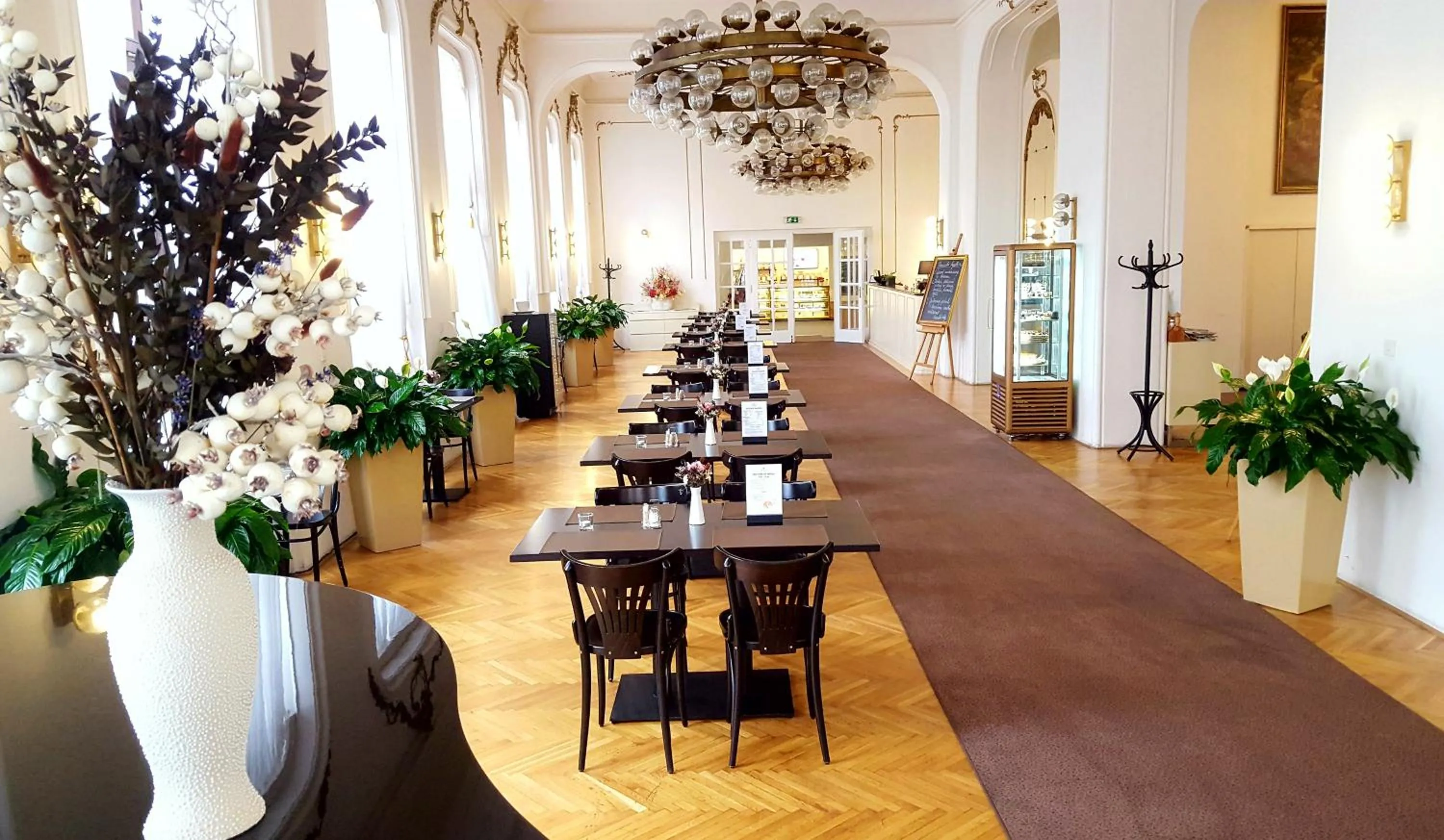 Restaurant/places to eat in B&B Hotel Praha
