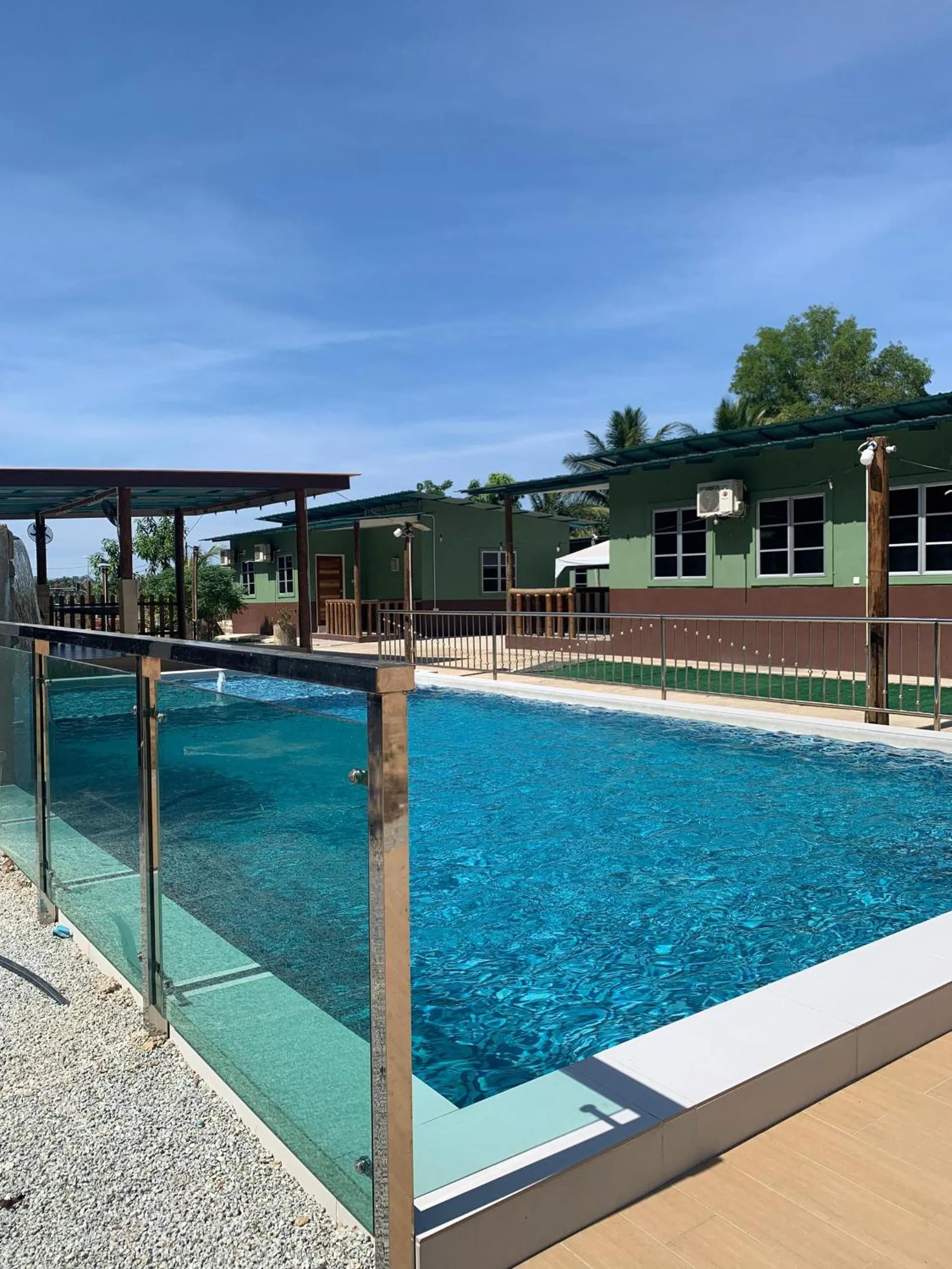 Swimming pool in BB Durio Chalet