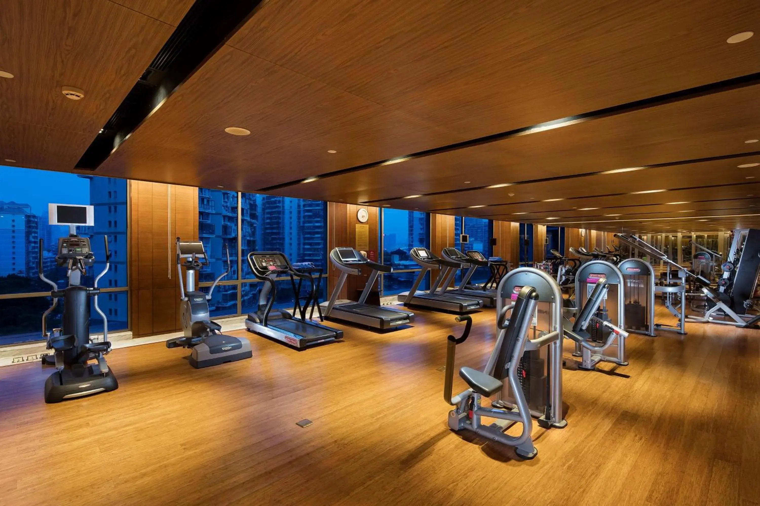 Fitness centre/facilities in Hilton Xiamen, Lobby Links to Metro&shopping mall, Near train station Fitness centre/facilities in Hilton Xiamen, Lobby Links to Metro&shopping mall, Near train station