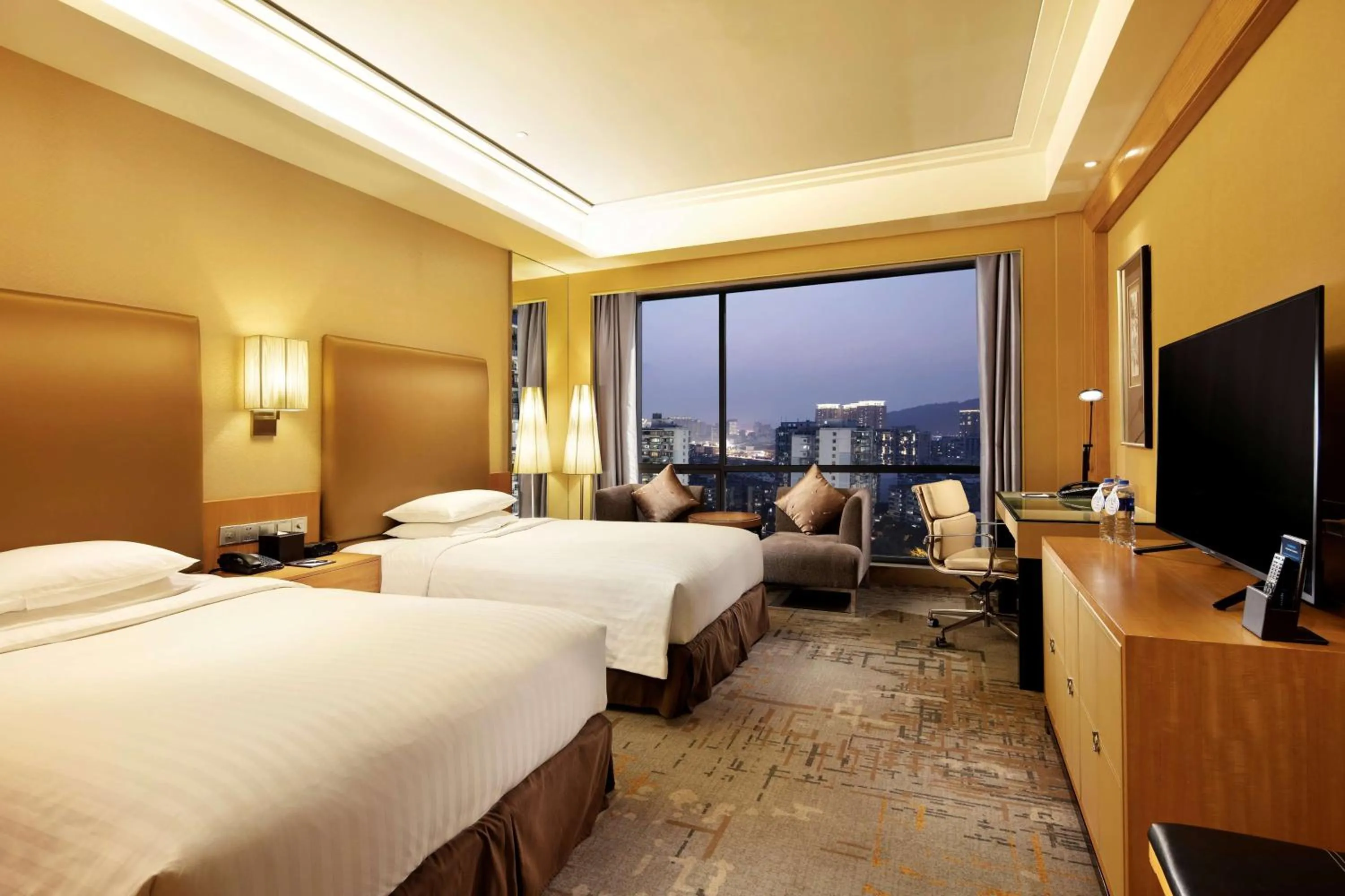 Bedroom, Bed in Hilton Xiamen, Lobby Links to Metro&shopping mall, Near train station