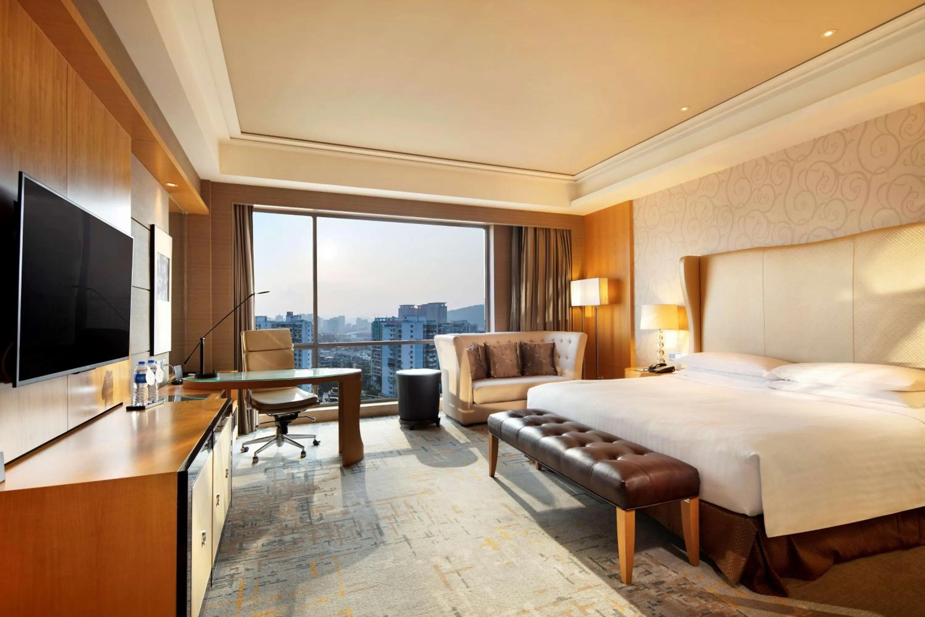 Bedroom, Bed in Hilton Xiamen, Lobby Links to Metro&shopping mall, Near train station