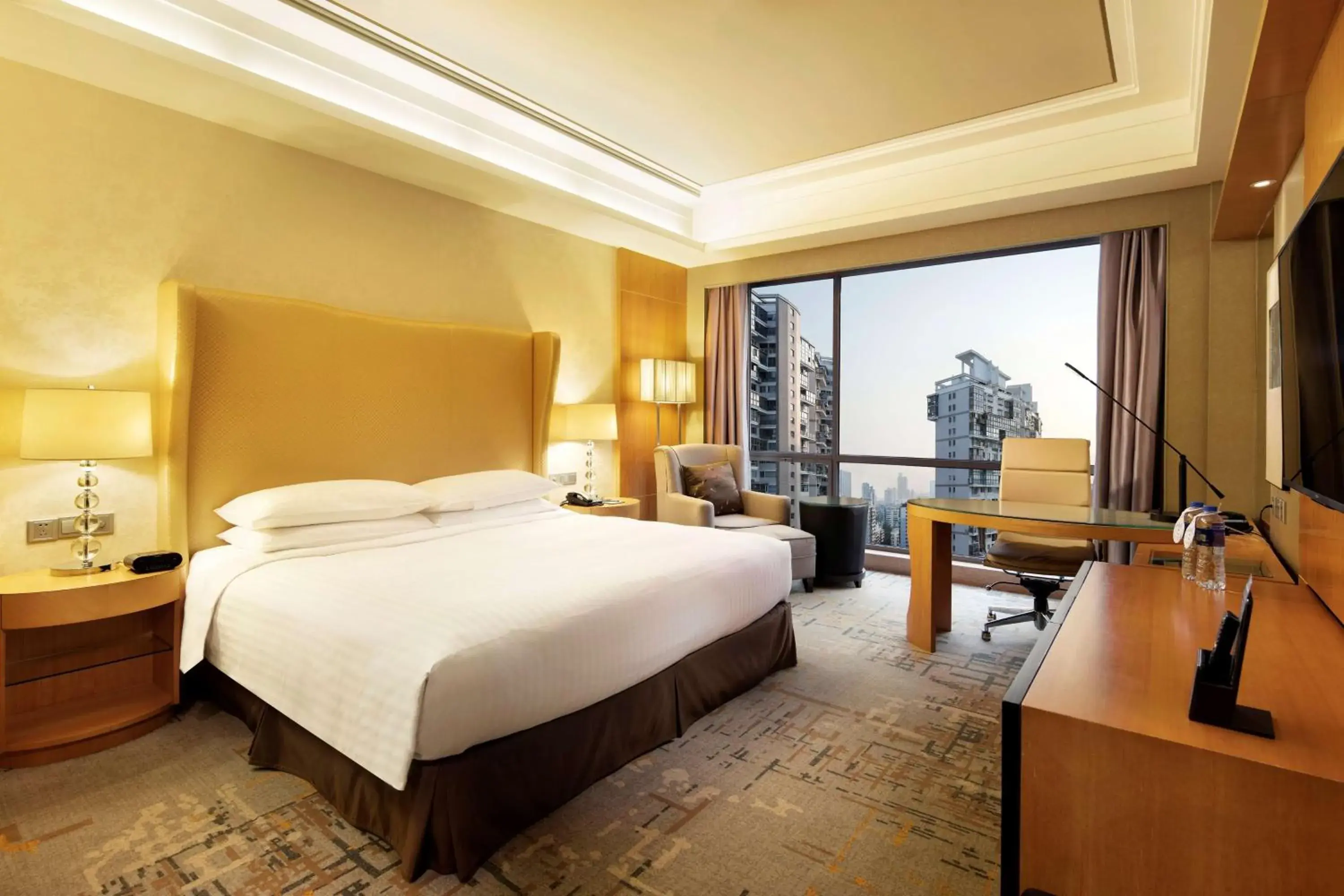 Bedroom, Bed in Hilton Xiamen, Lobby Links to Metro&shopping mall, Near train station Bedroom, Bed in Hilton Xiamen, Lobby Links to Metro&shopping mall, Near train station