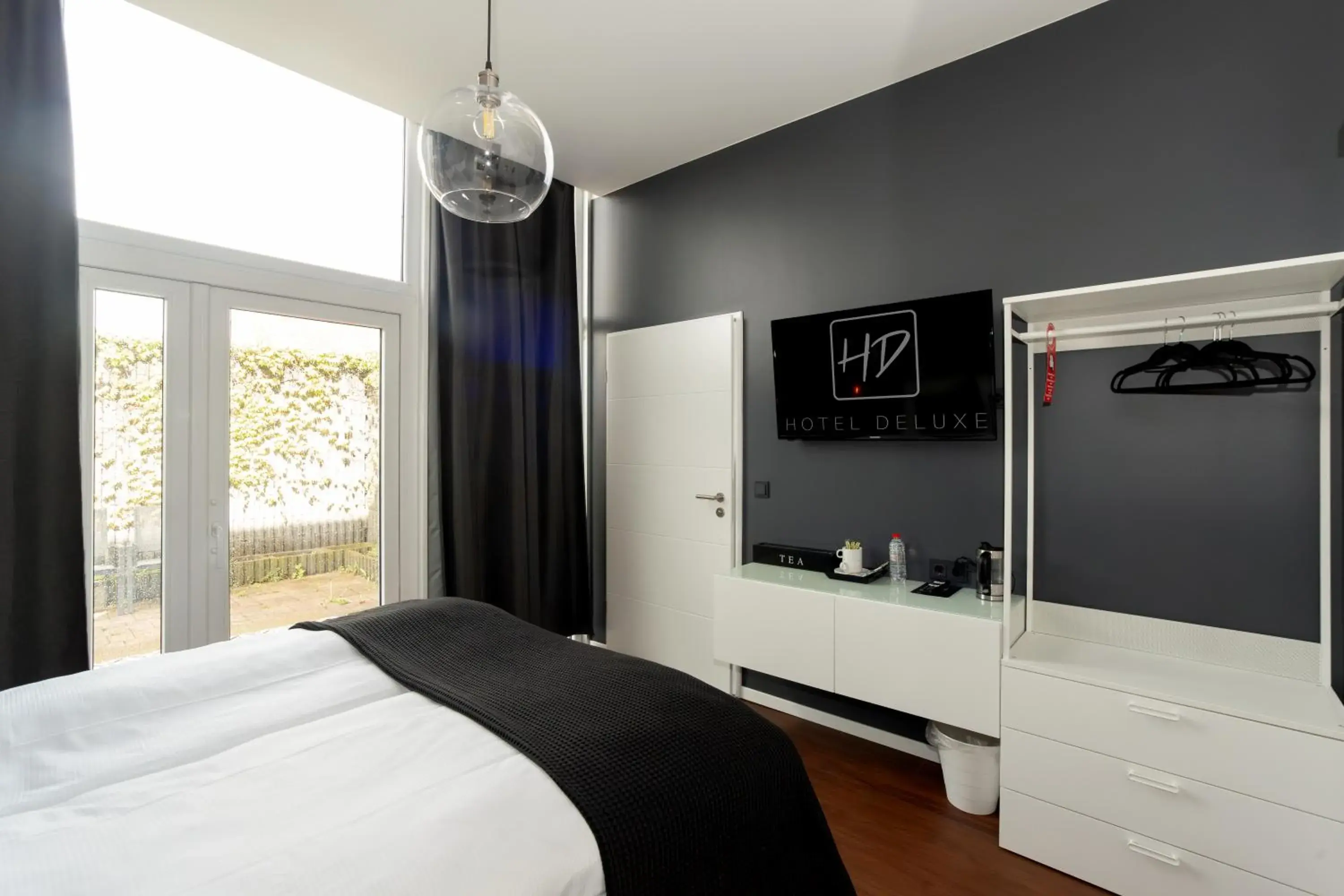 Single Room - single occupancy in Hotel Deluxe Single Room - single occupancy in Hotel Deluxe