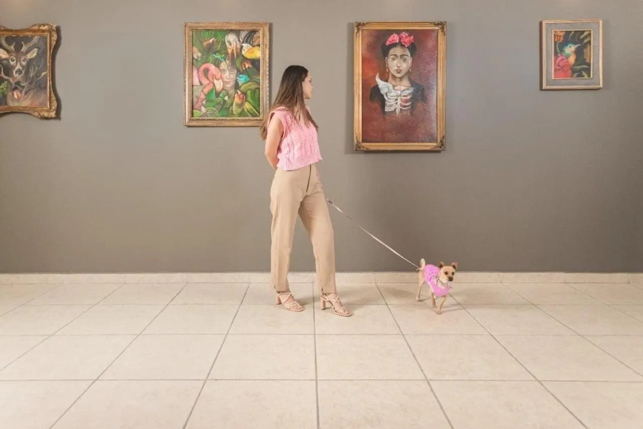 Pets in Sendero Hotel