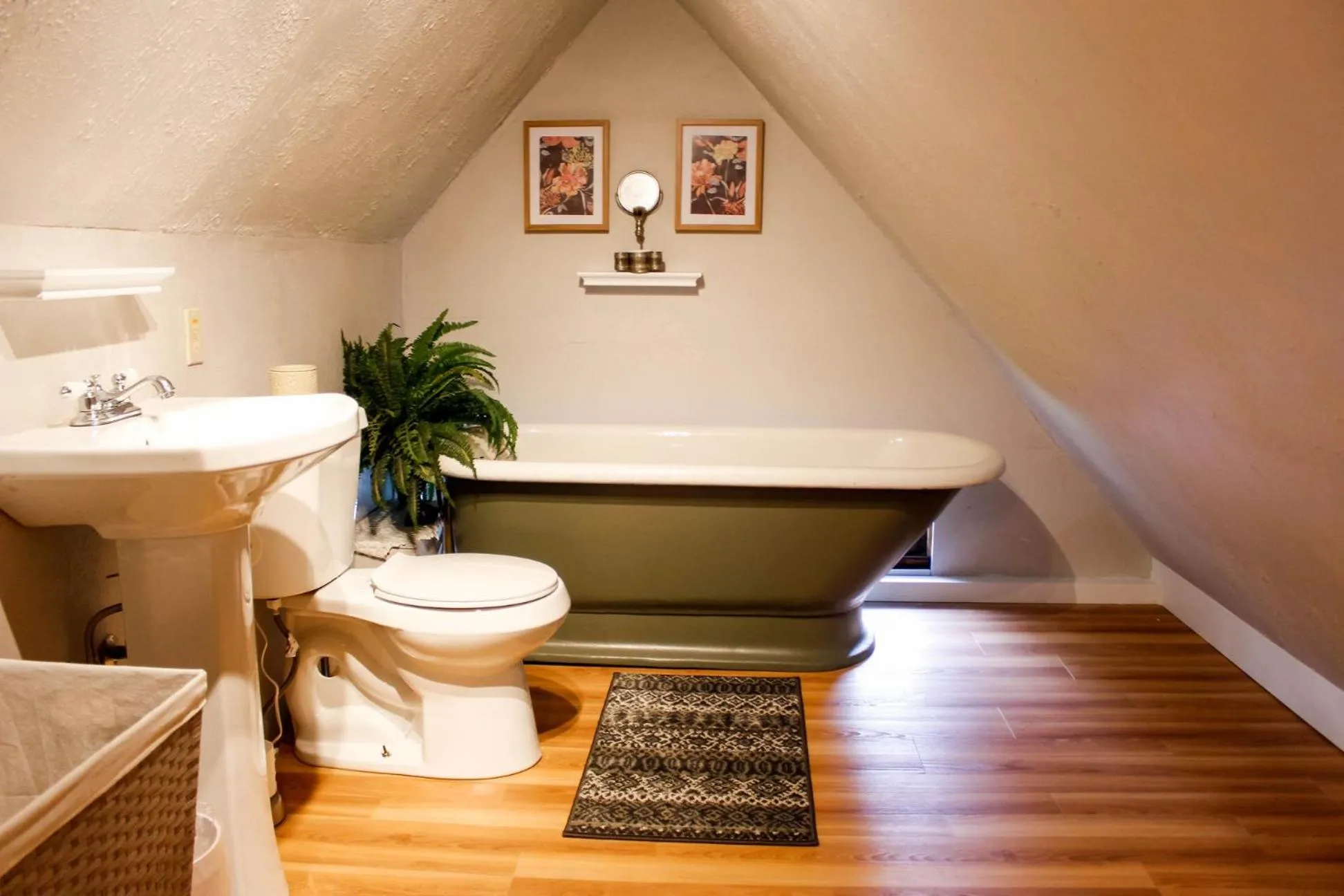 Shower, Bathroom in Linda Sue Manor