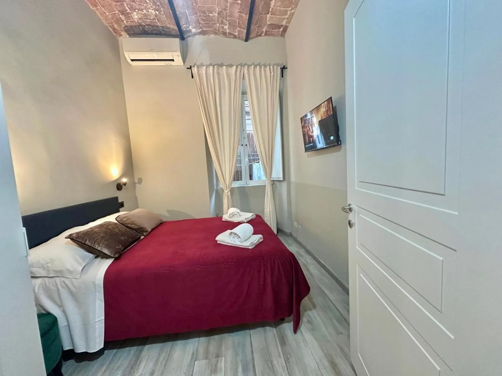 Bed in Român Holidays