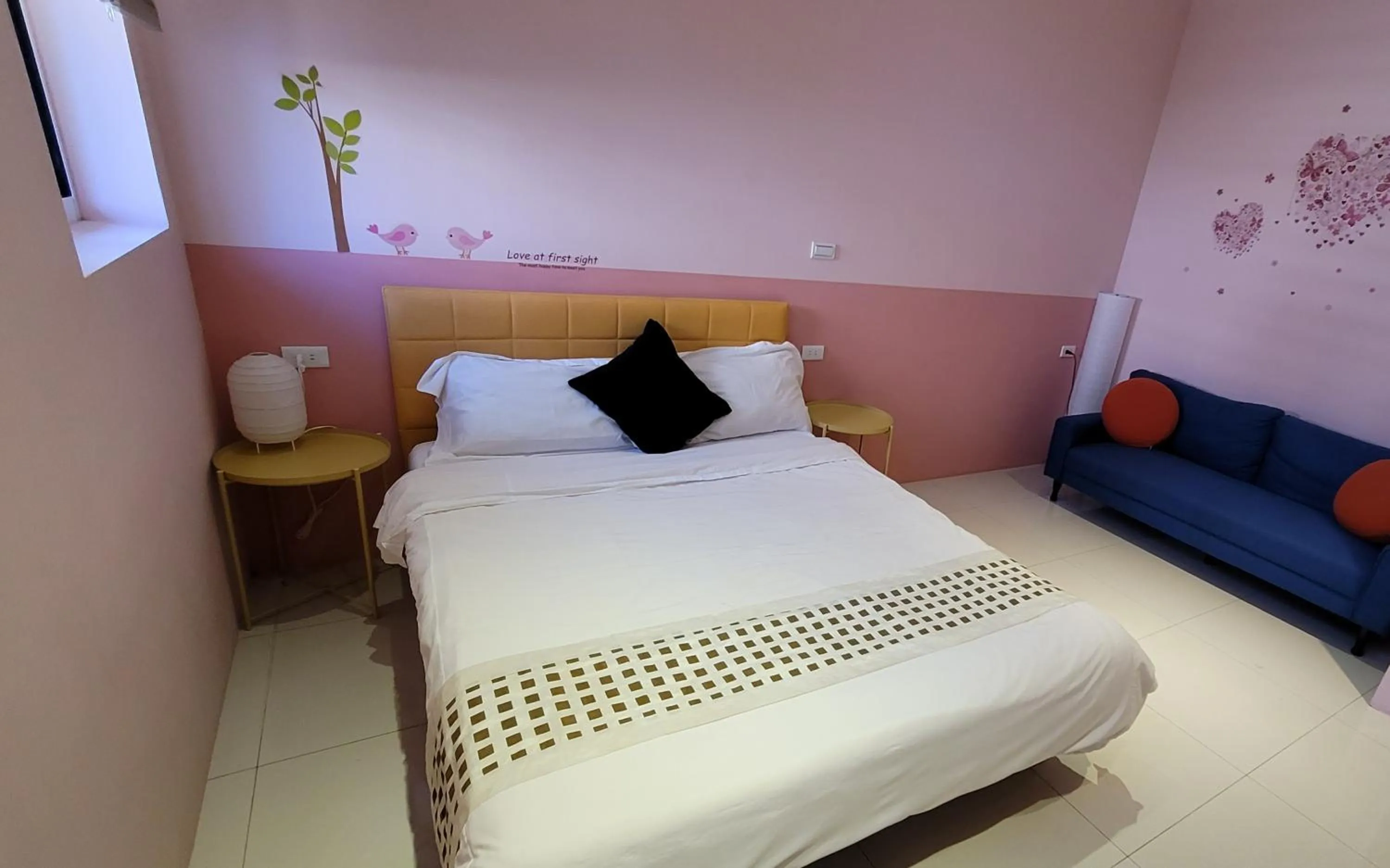 Photo of the whole room, Bed in Xi Yin Zhi Su