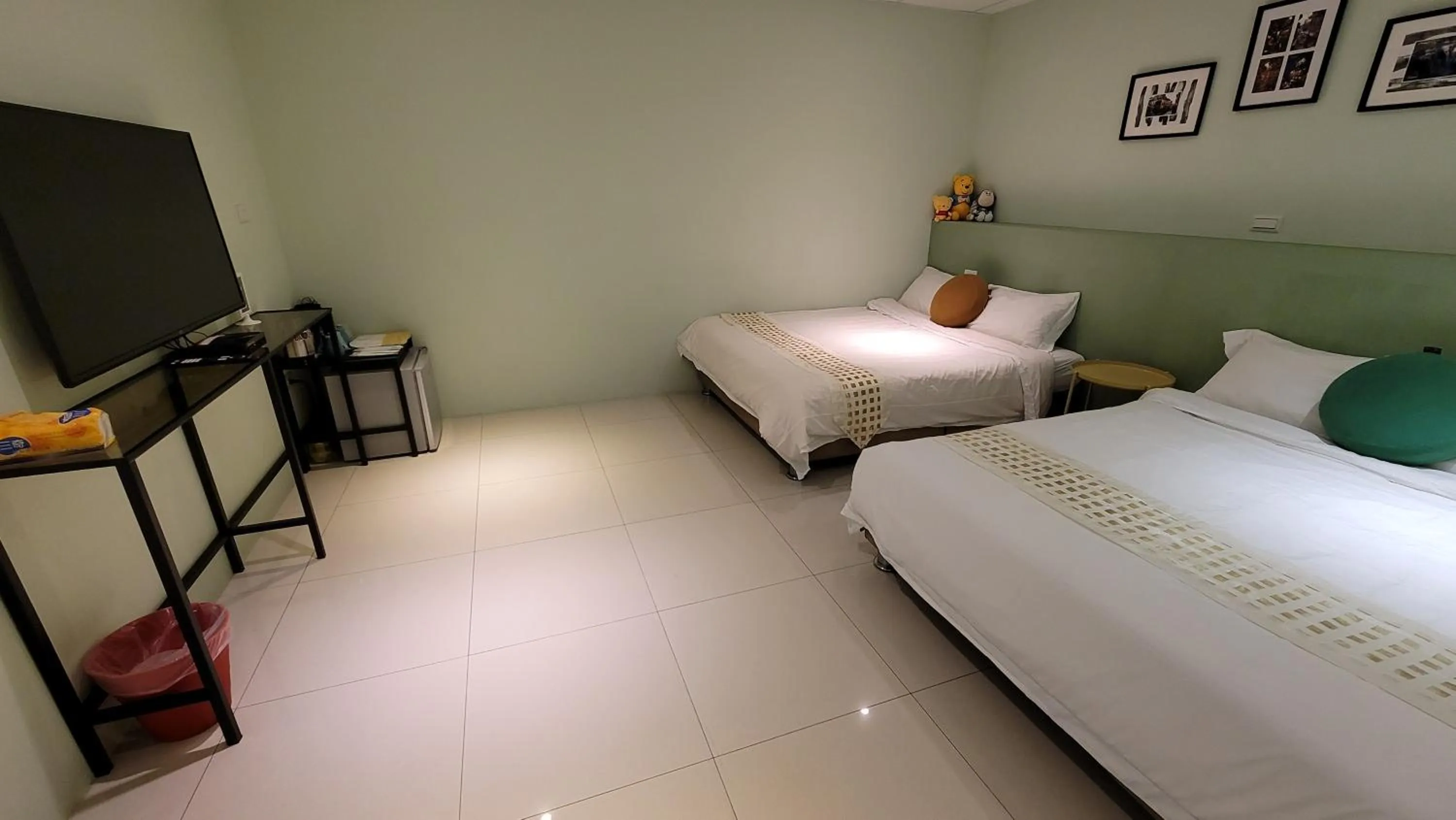 Photo of the whole room, Bed in Xi Yin Zhi Su