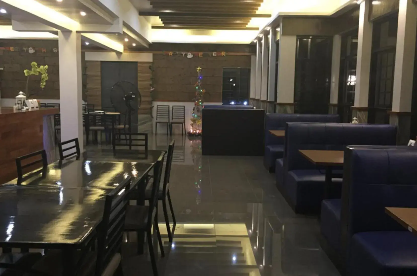 Restaurant/places to eat in Taal Maranan Farmville Inc by Cocotel Restaurant/places to eat in Taal Maranan Farmville Inc by Cocotel