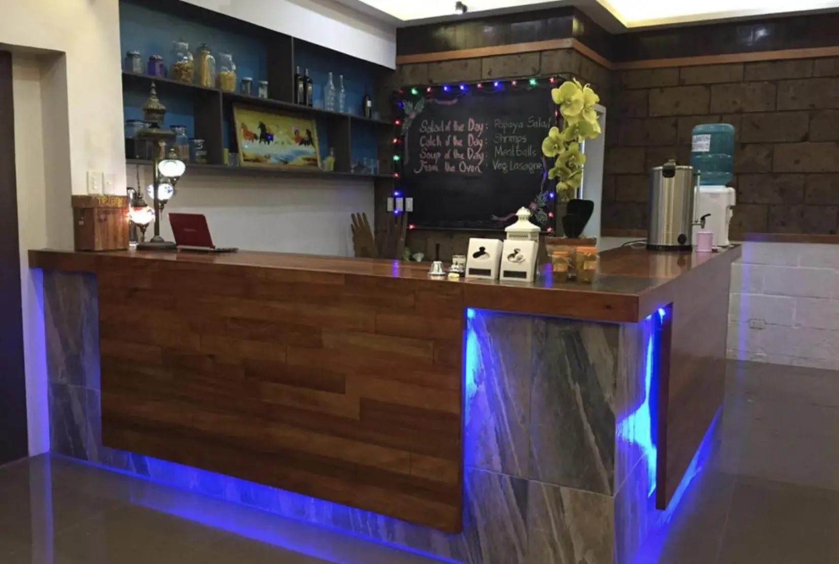 Restaurant/places to eat in Taal Maranan Farmville Inc by Cocotel Restaurant/places to eat in Taal Maranan Farmville Inc by Cocotel