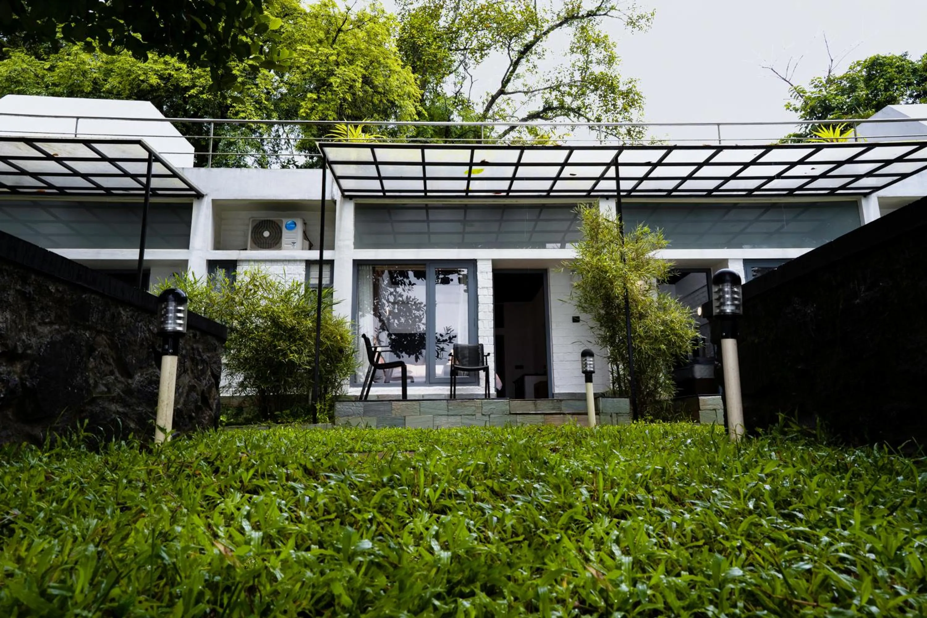 Garden in S RIVER RESORTS