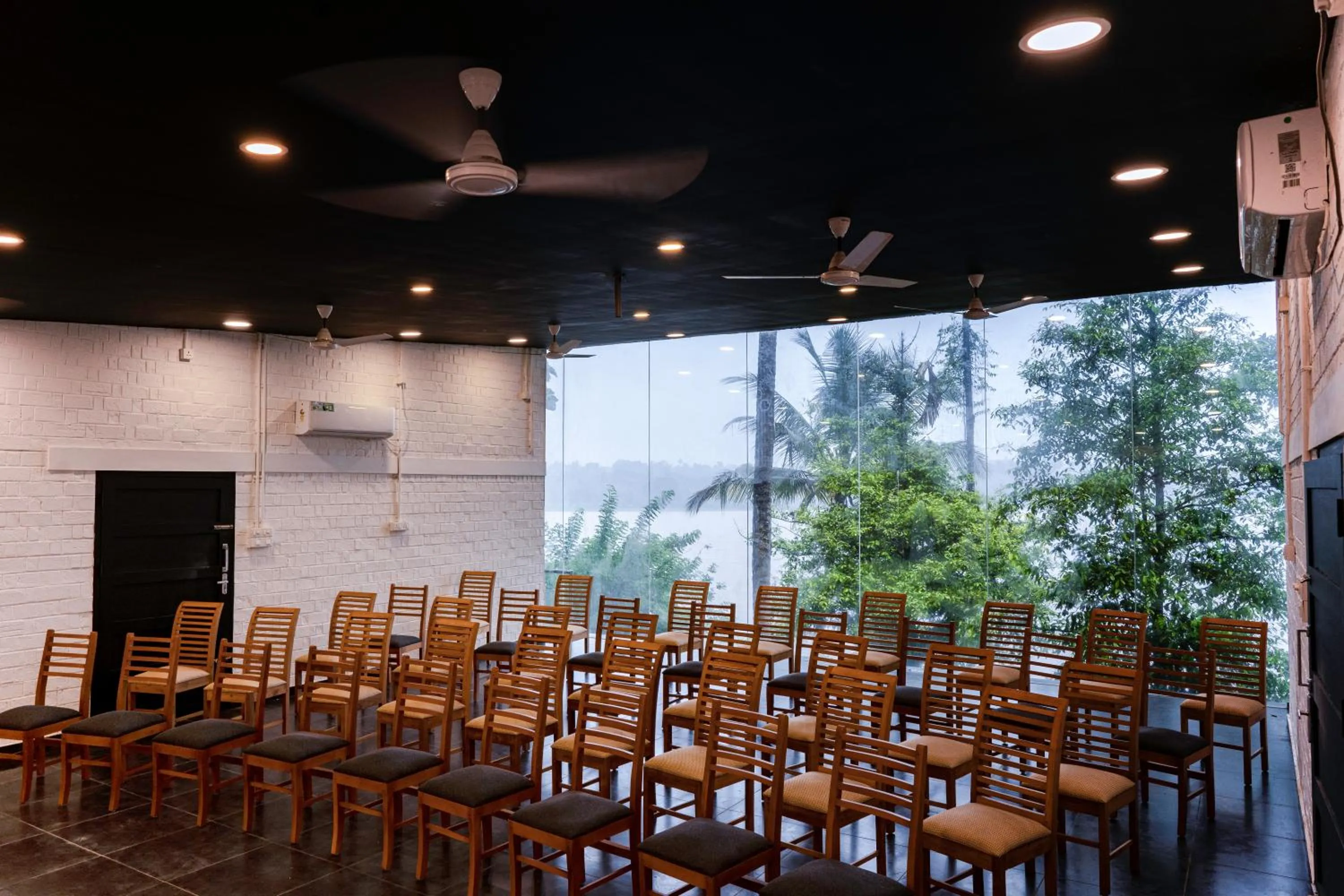 Business facilities in S RIVER RESORTS