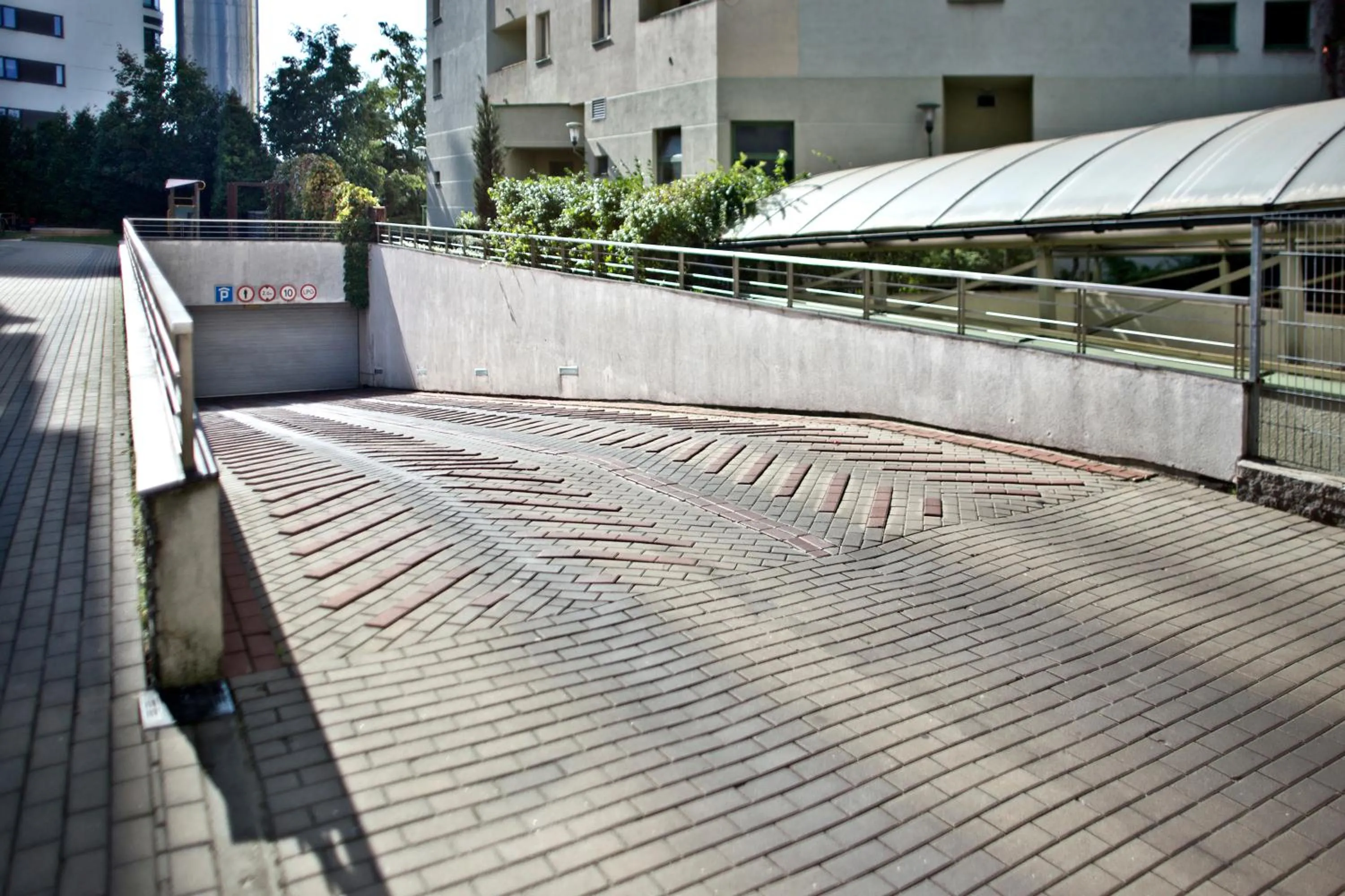 Parking in 2 bedrooms Bukowinska P&O Serviced Apartments