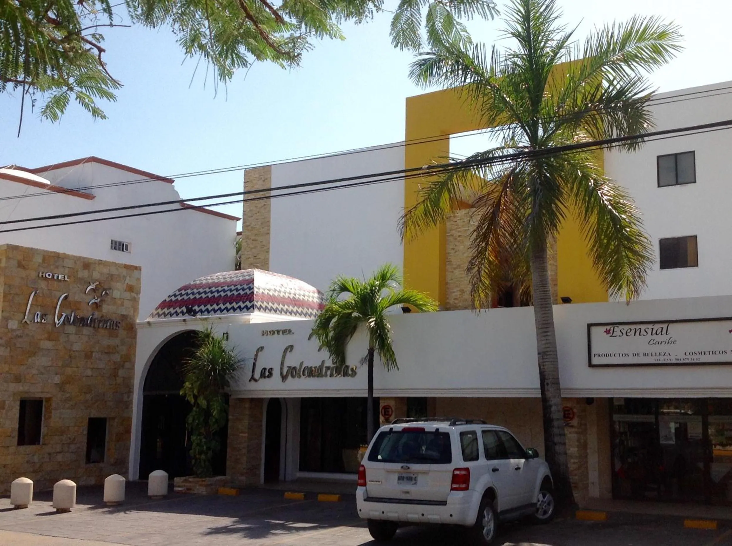 Facade/entrance in Hotel Las Golondrinas