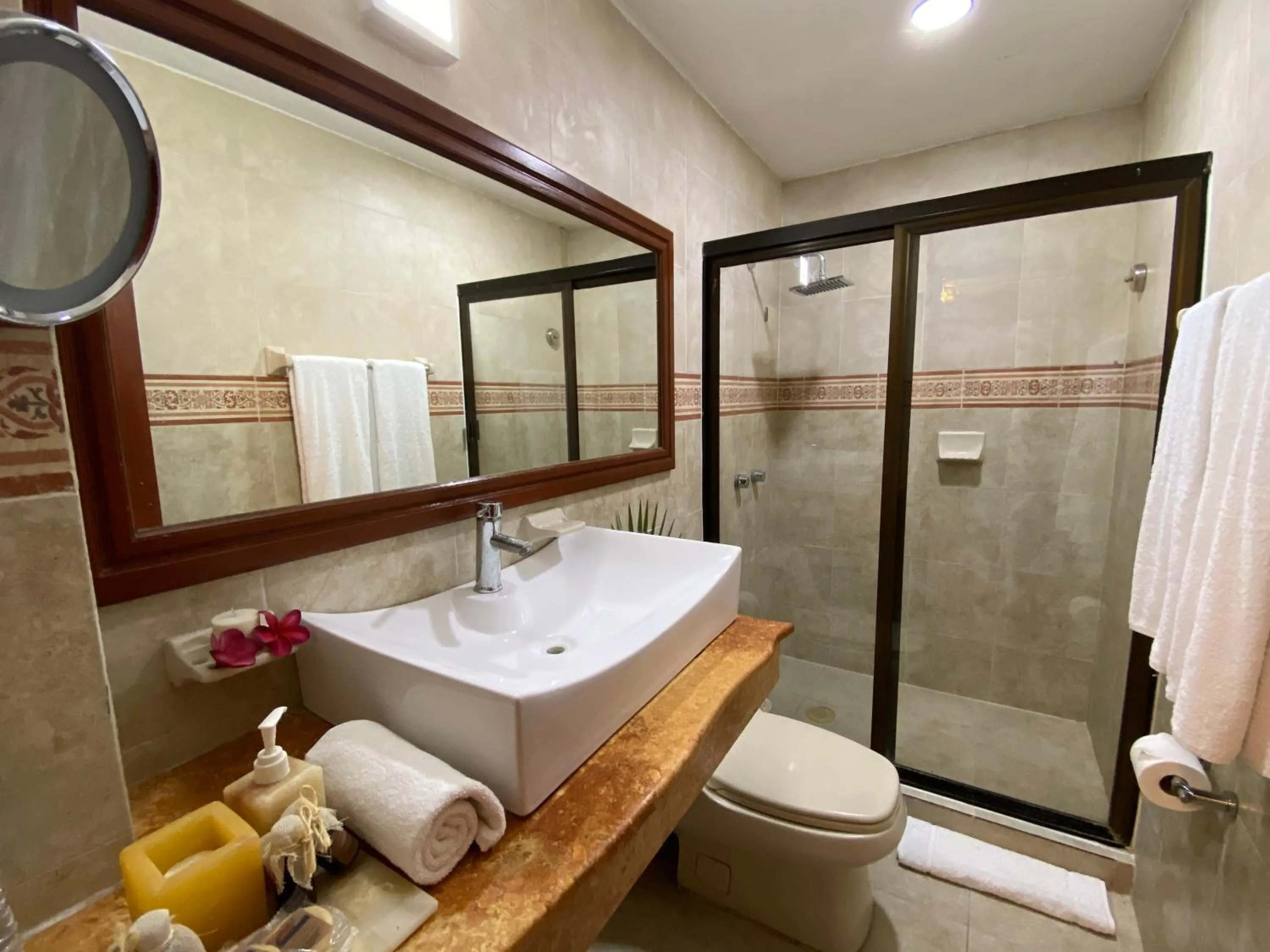 Shower in Hotel Las Golondrinas