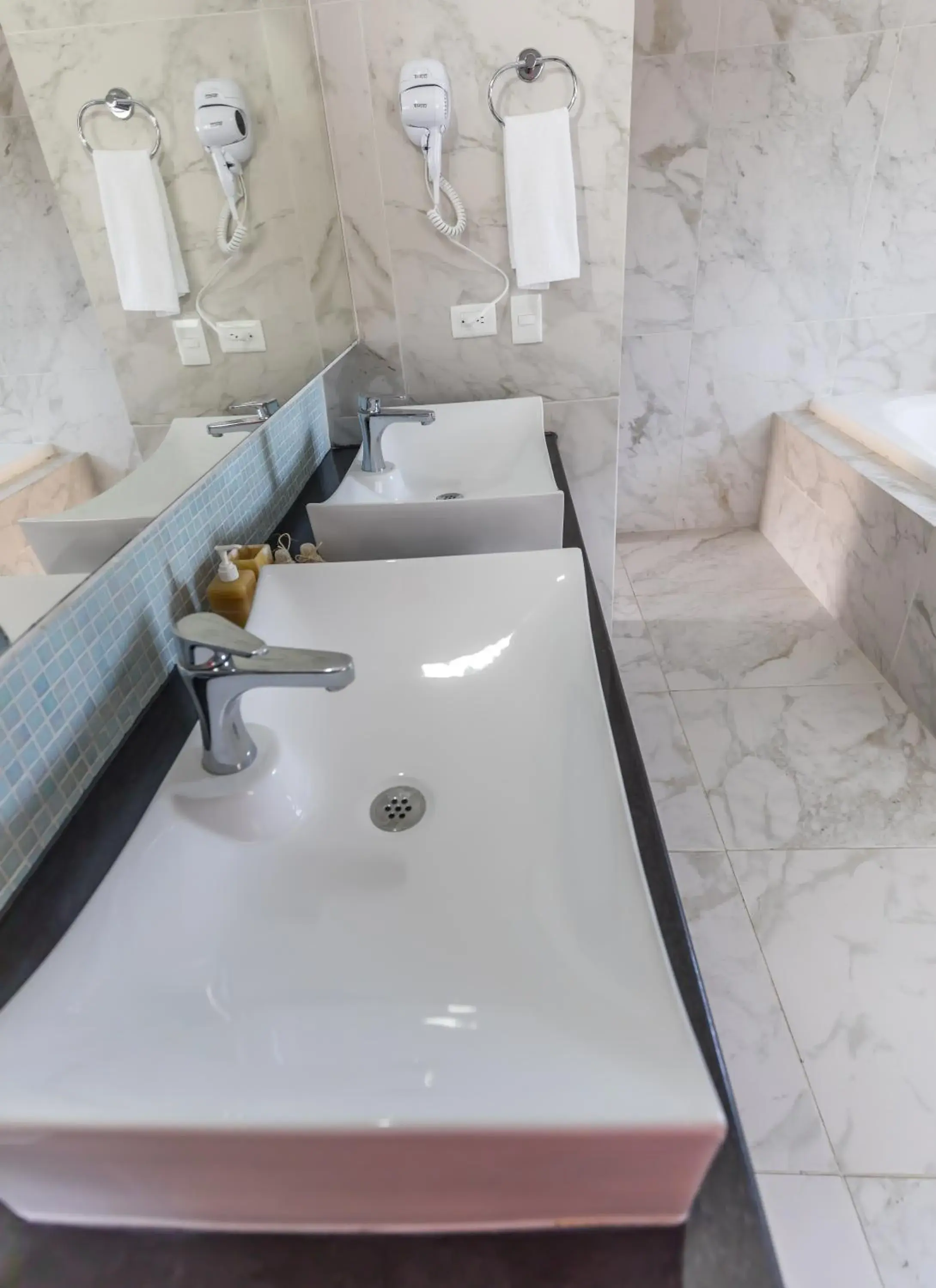 Bathroom in Hotel Las Golondrinas Bathroom in Hotel Las Golondrinas