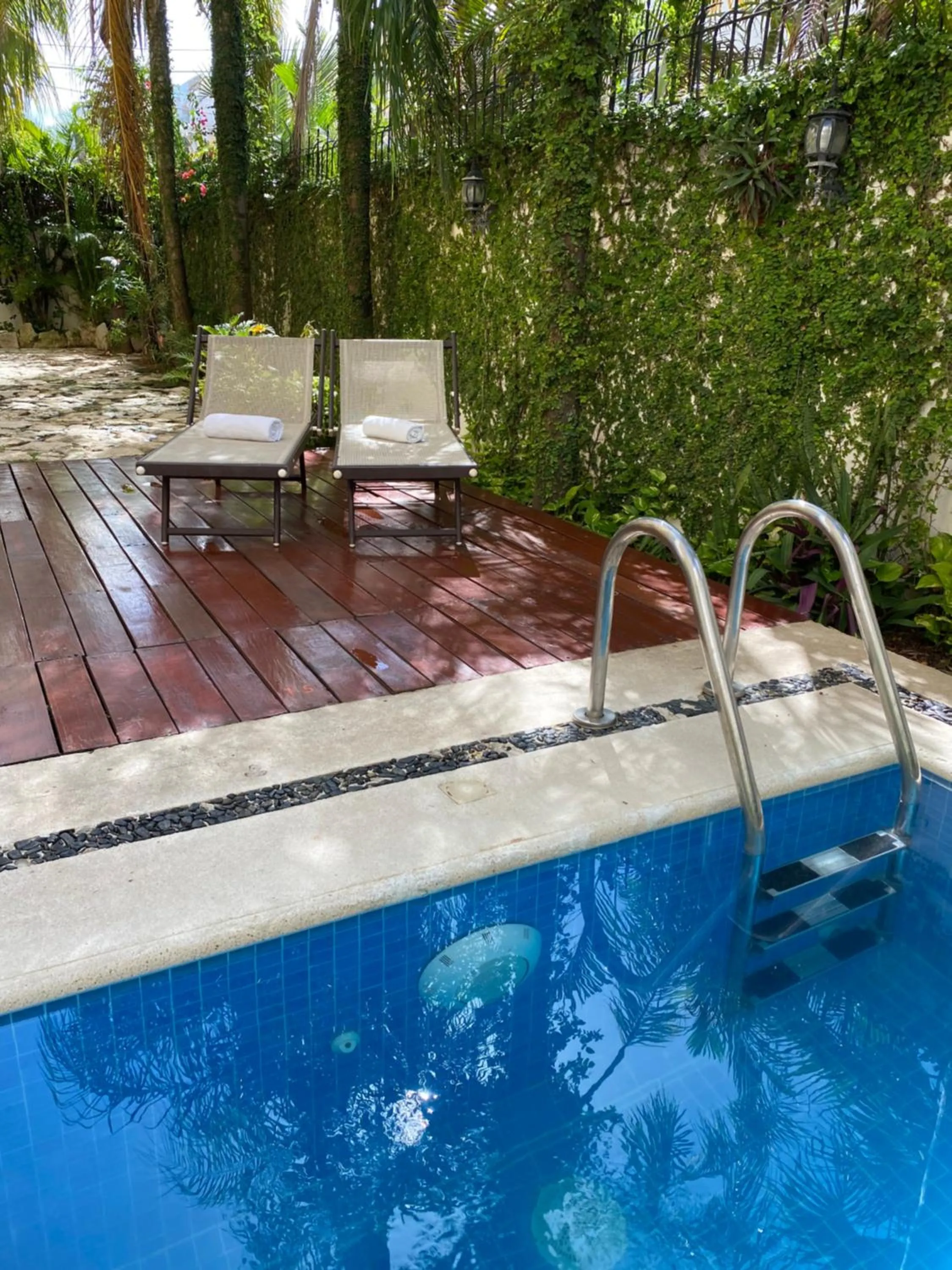 Pool view in Hotel Las Golondrinas